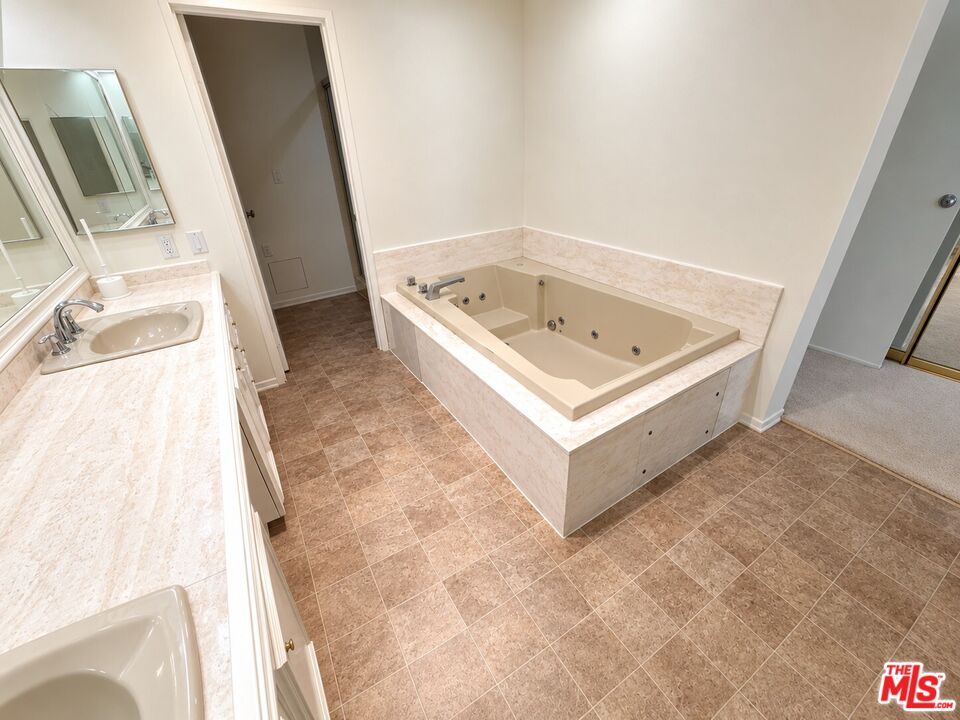 10430 Wilshire Blvd Unit: 1605
