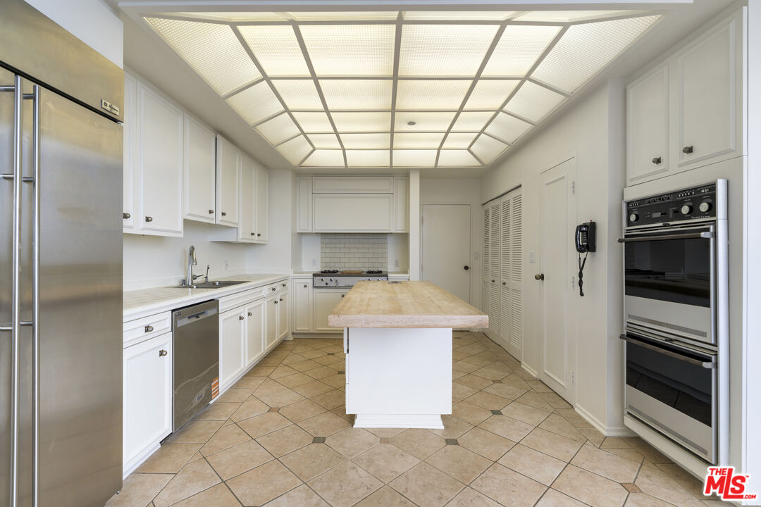 10430 Wilshire Blvd Unit: 1605