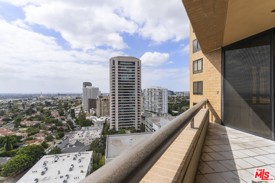 10430 Wilshire Blvd Unit: 1605