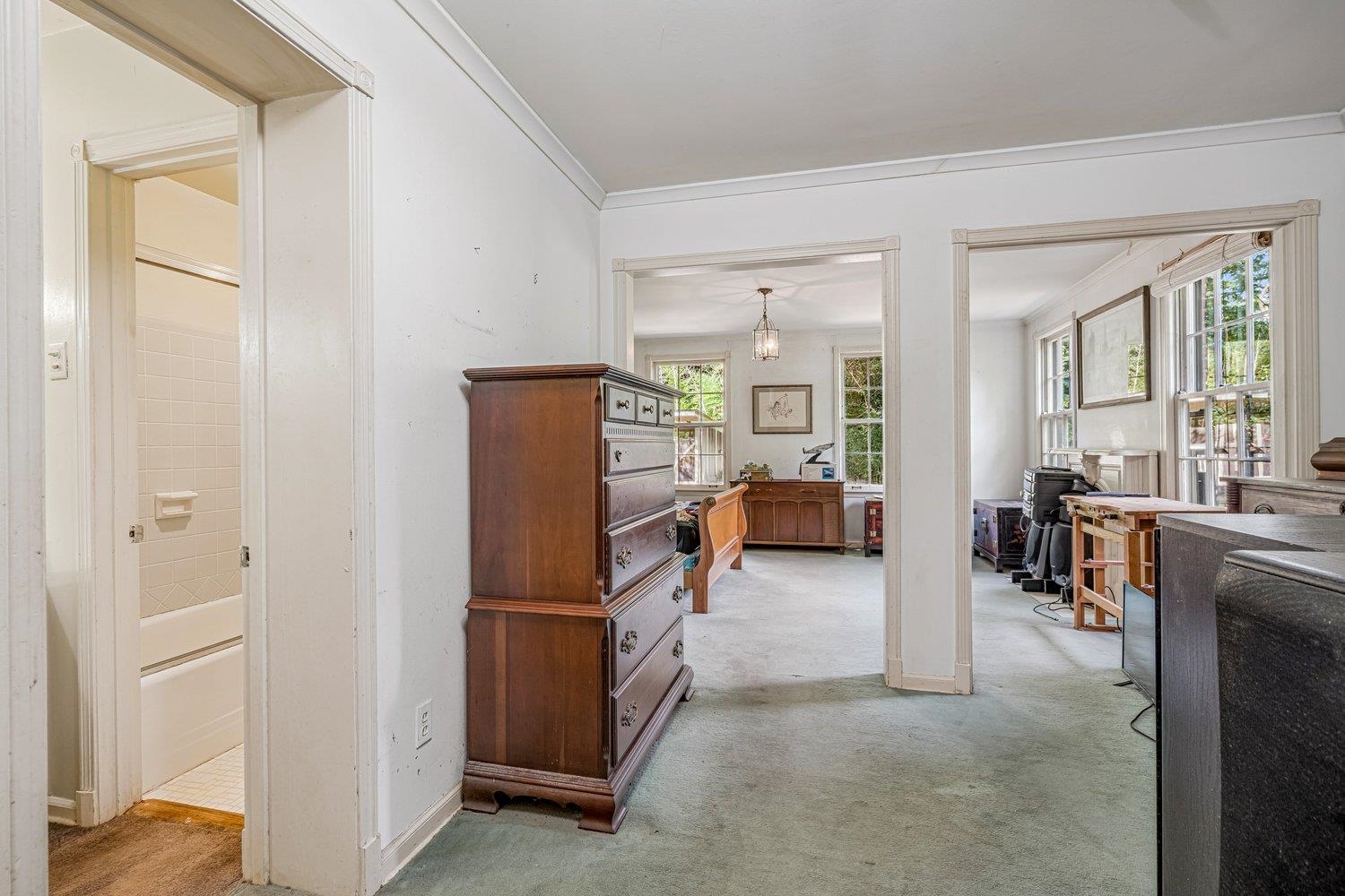 433 GOODLAND CIR