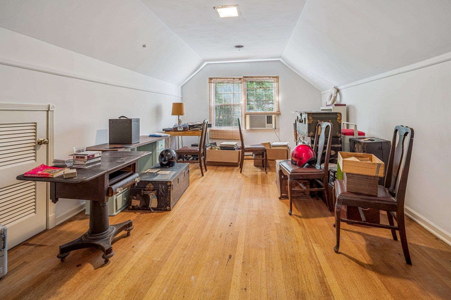 433 GOODLAND CIR