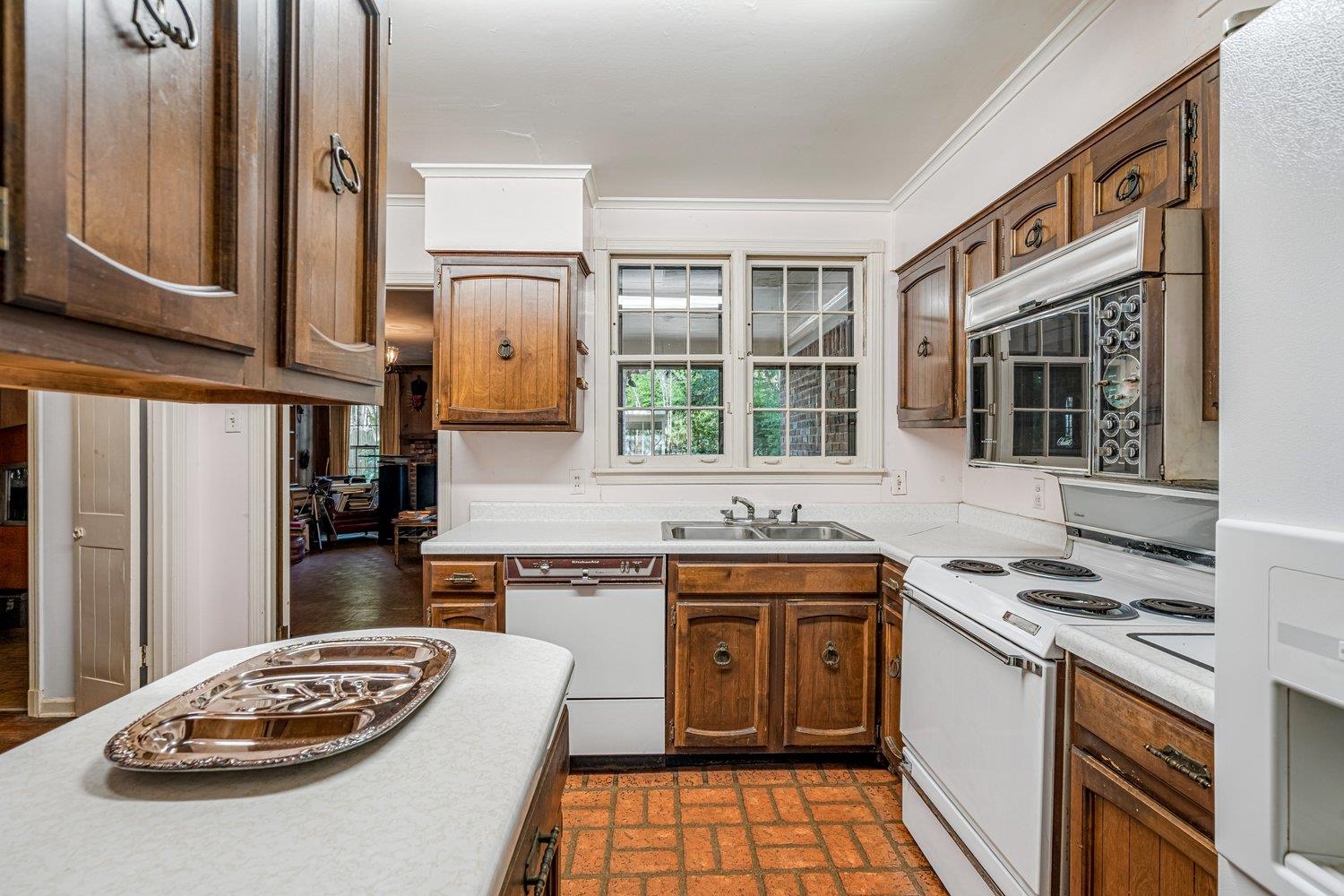 433 GOODLAND CIR