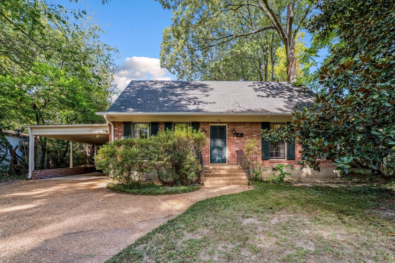433 GOODLAND CIR