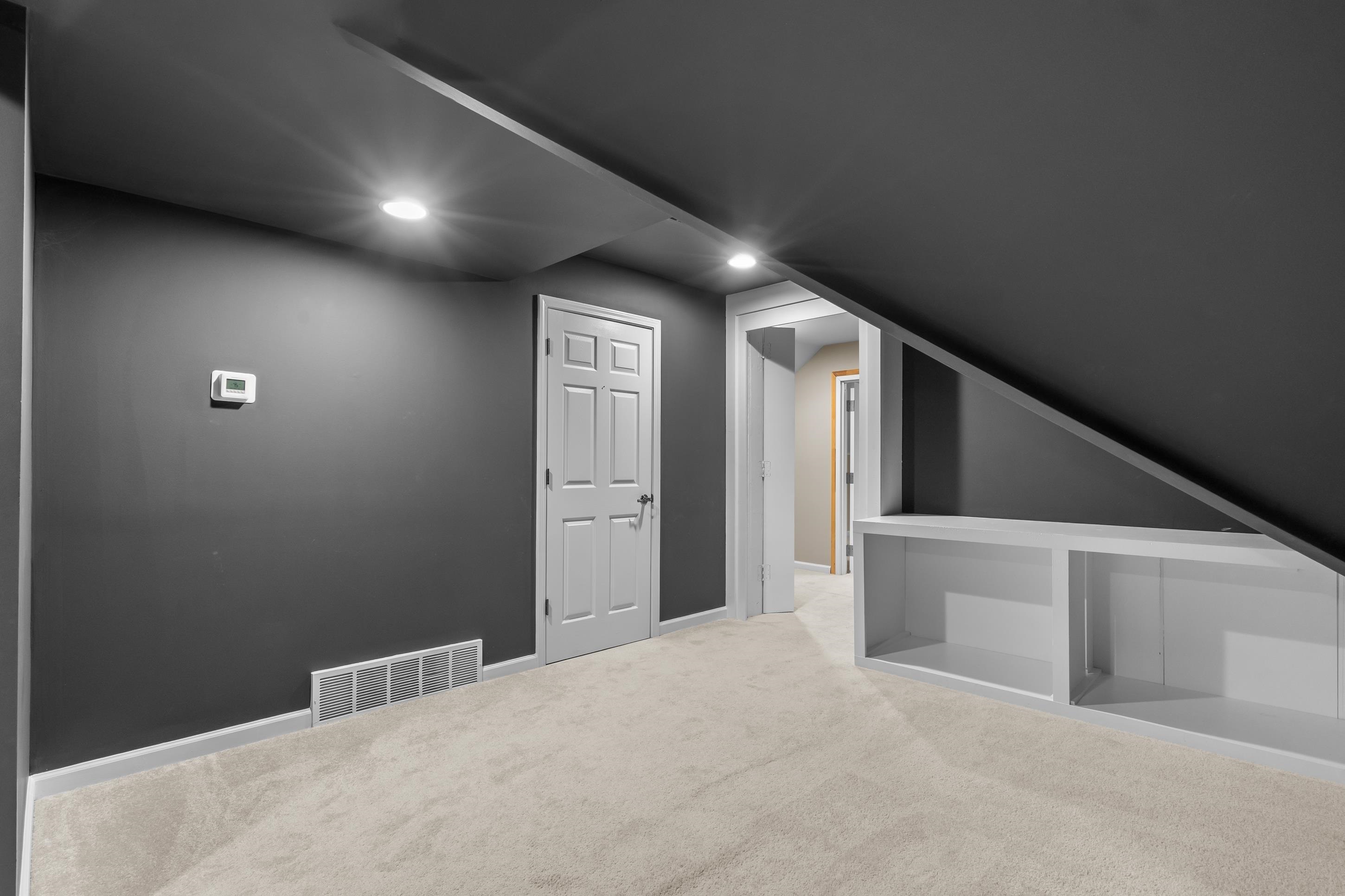 927 OAKMONT RIDGE CV