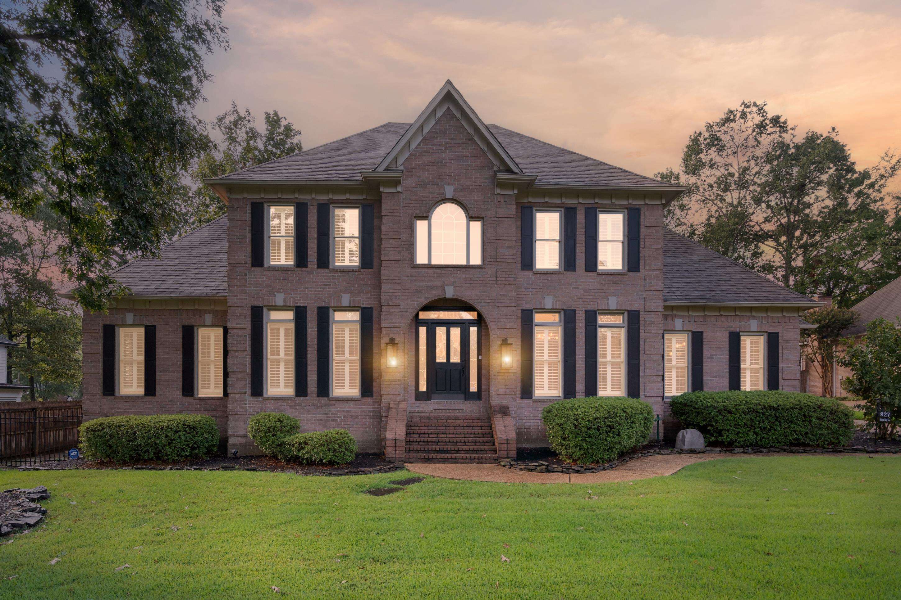 927 OAKMONT RIDGE CV
