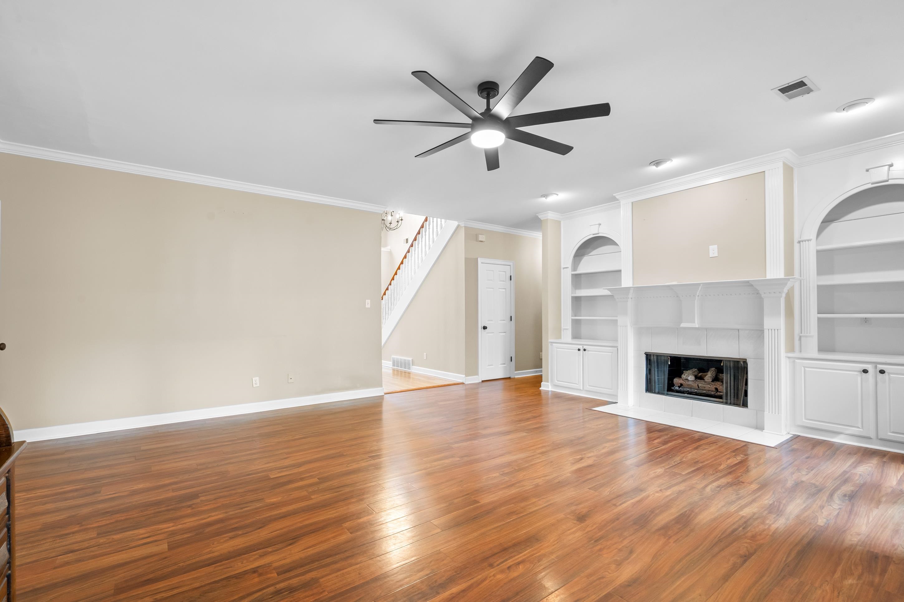 927 OAKMONT RIDGE CV