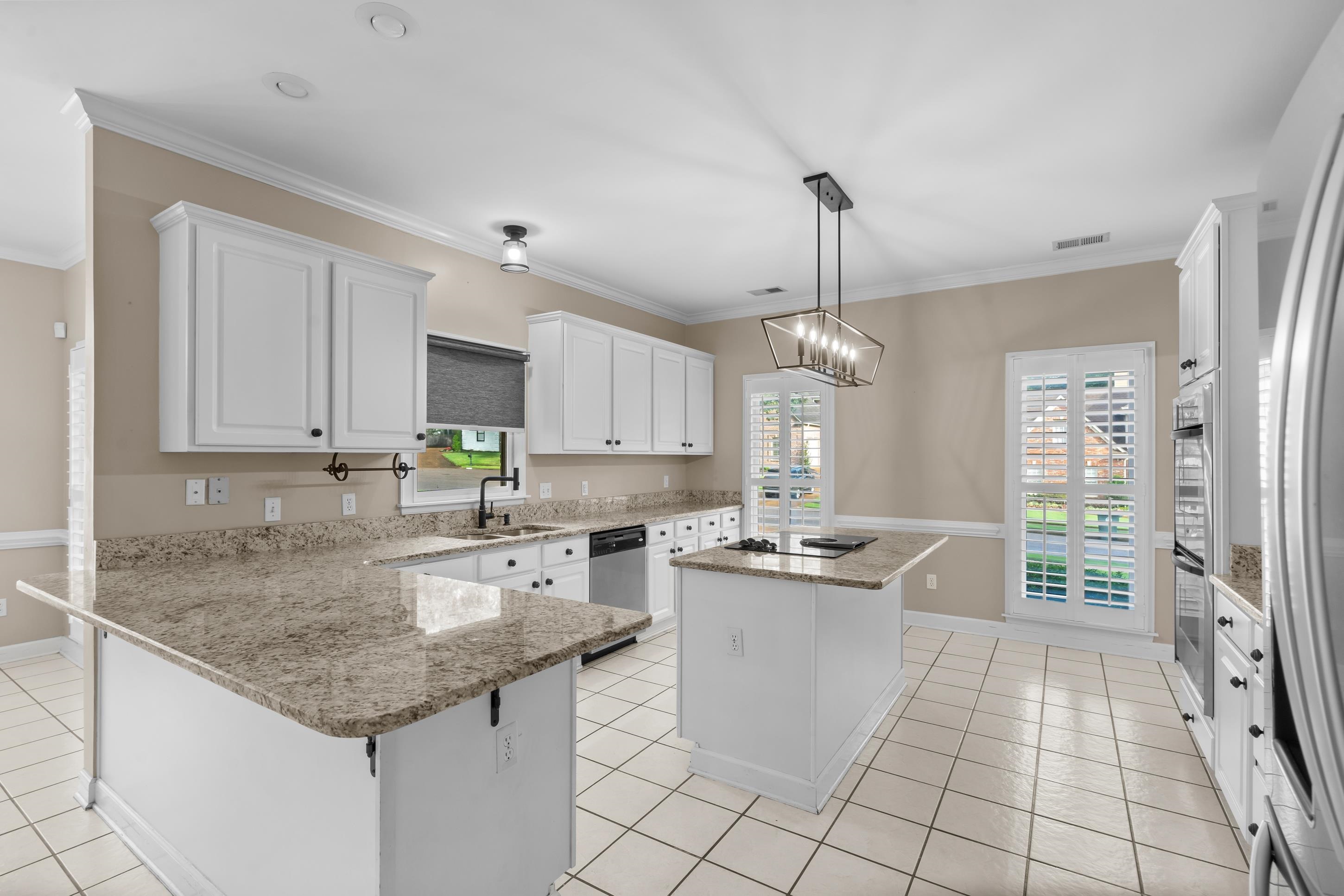 927 OAKMONT RIDGE CV