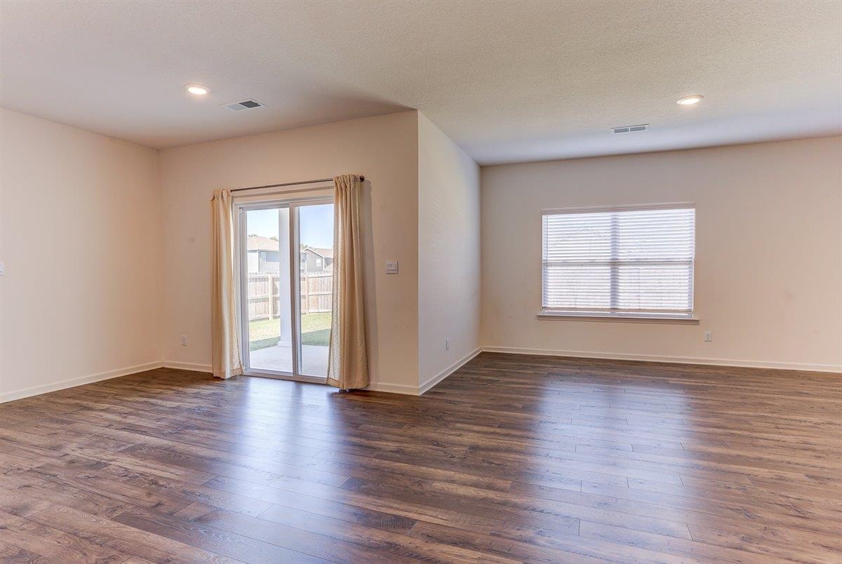 305 DRIFTWOOD LOOP