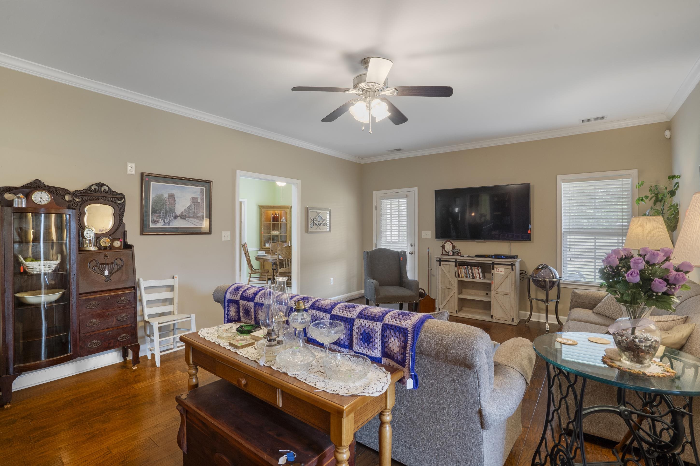 360 CATALPA DR