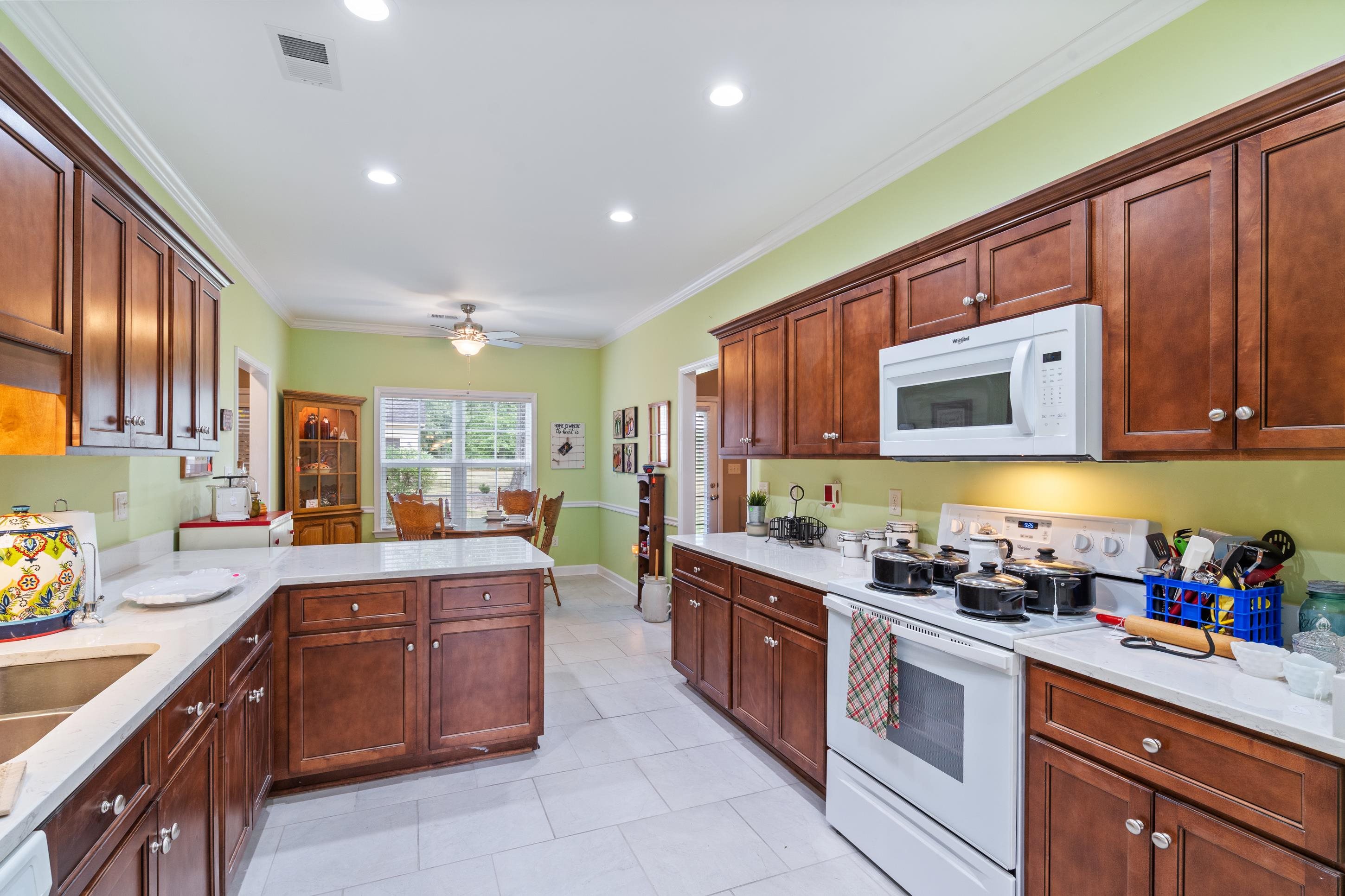 360 CATALPA DR