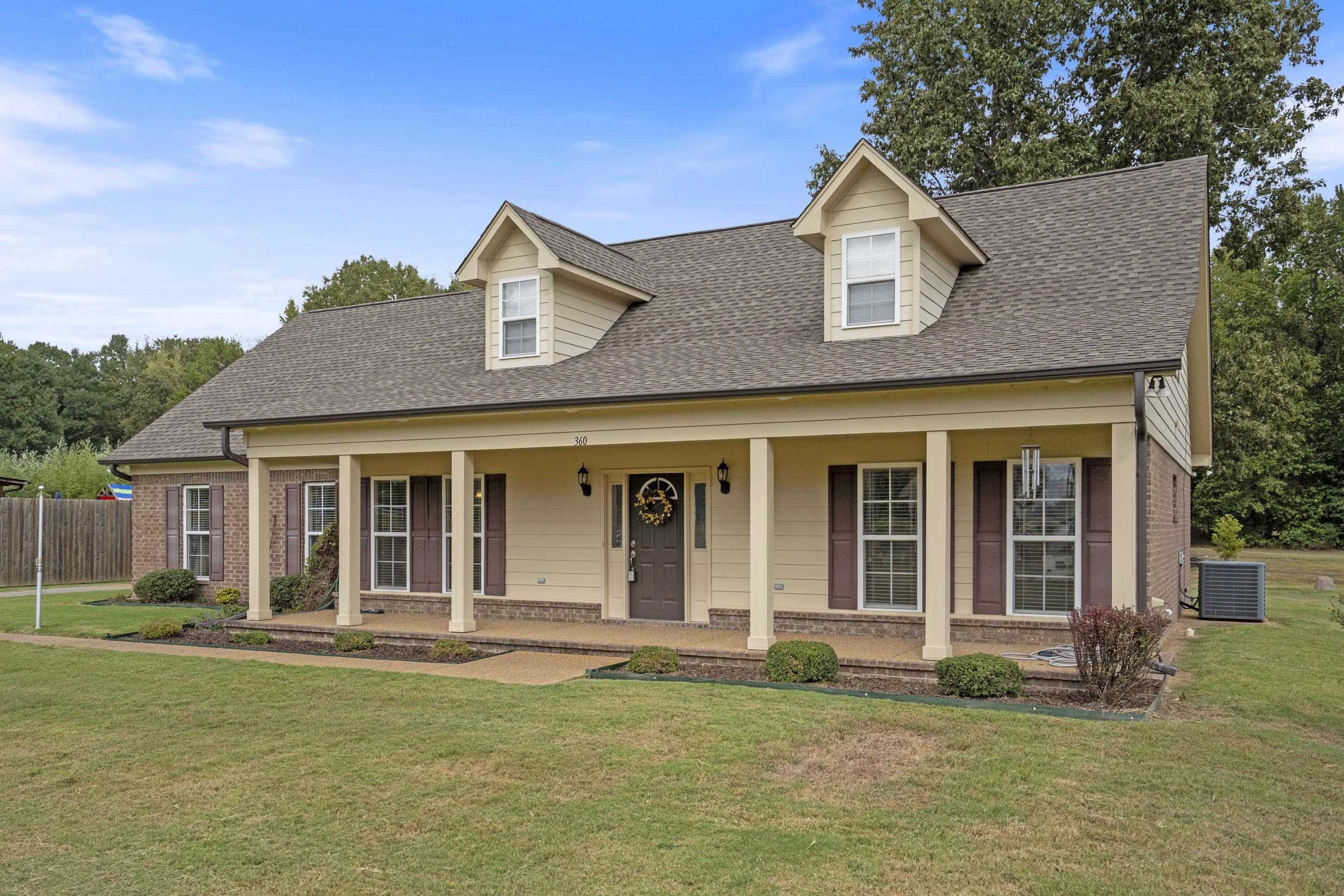 360 CATALPA DR