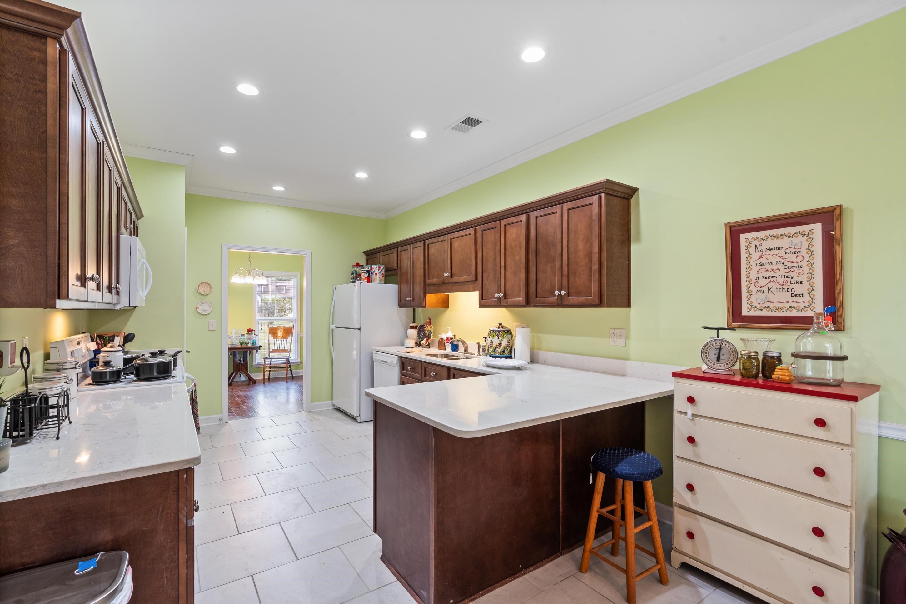 360 CATALPA DR