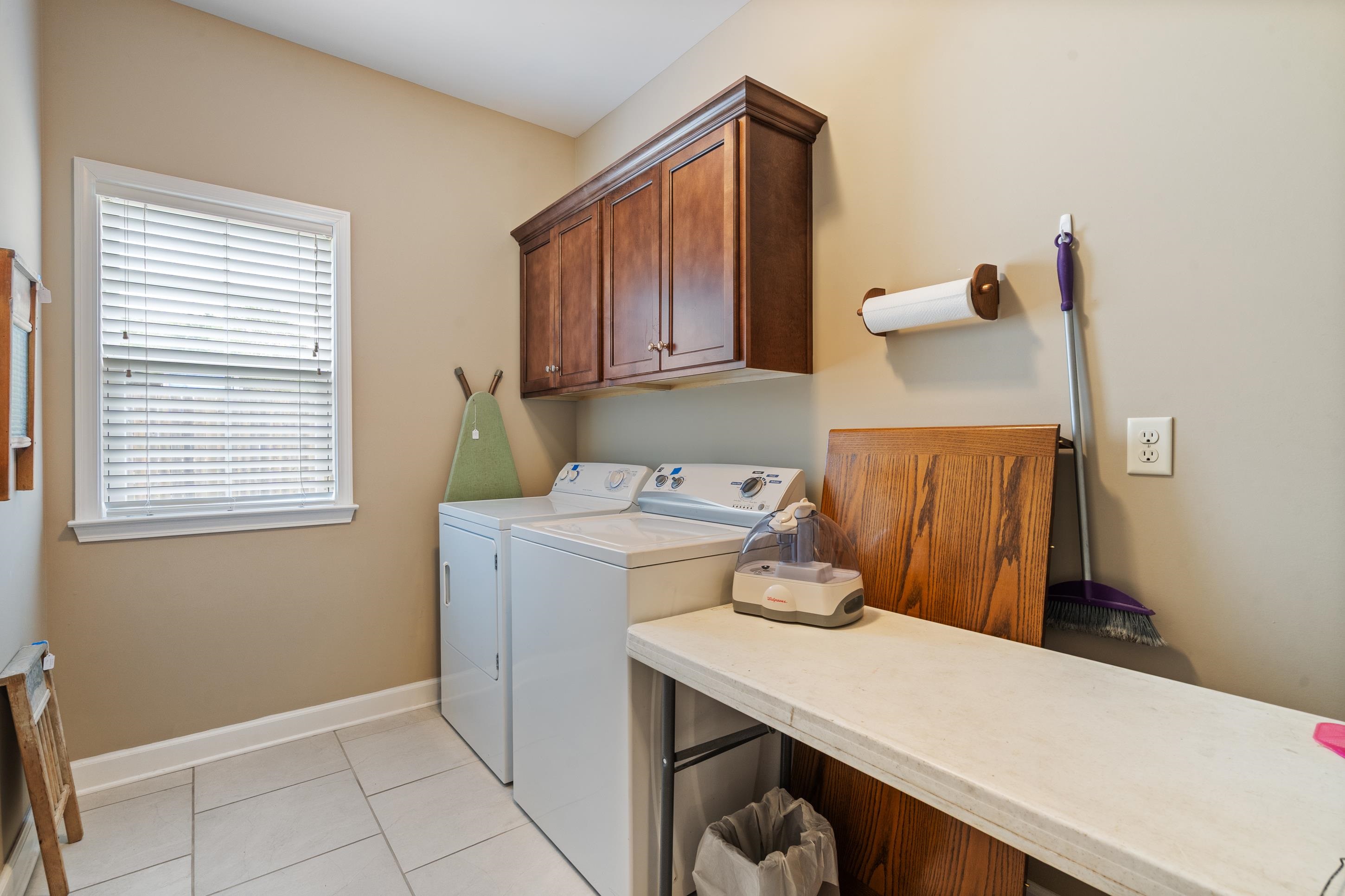 360 CATALPA DR