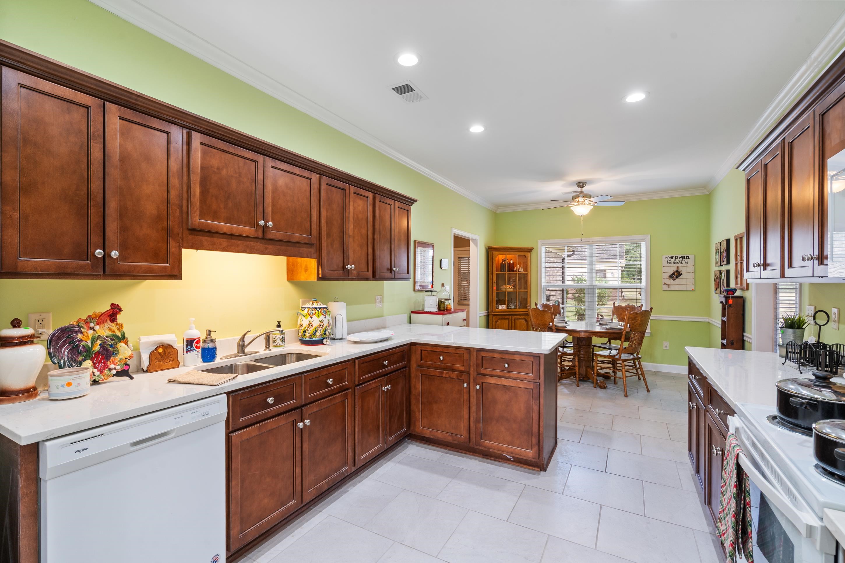 360 CATALPA DR
