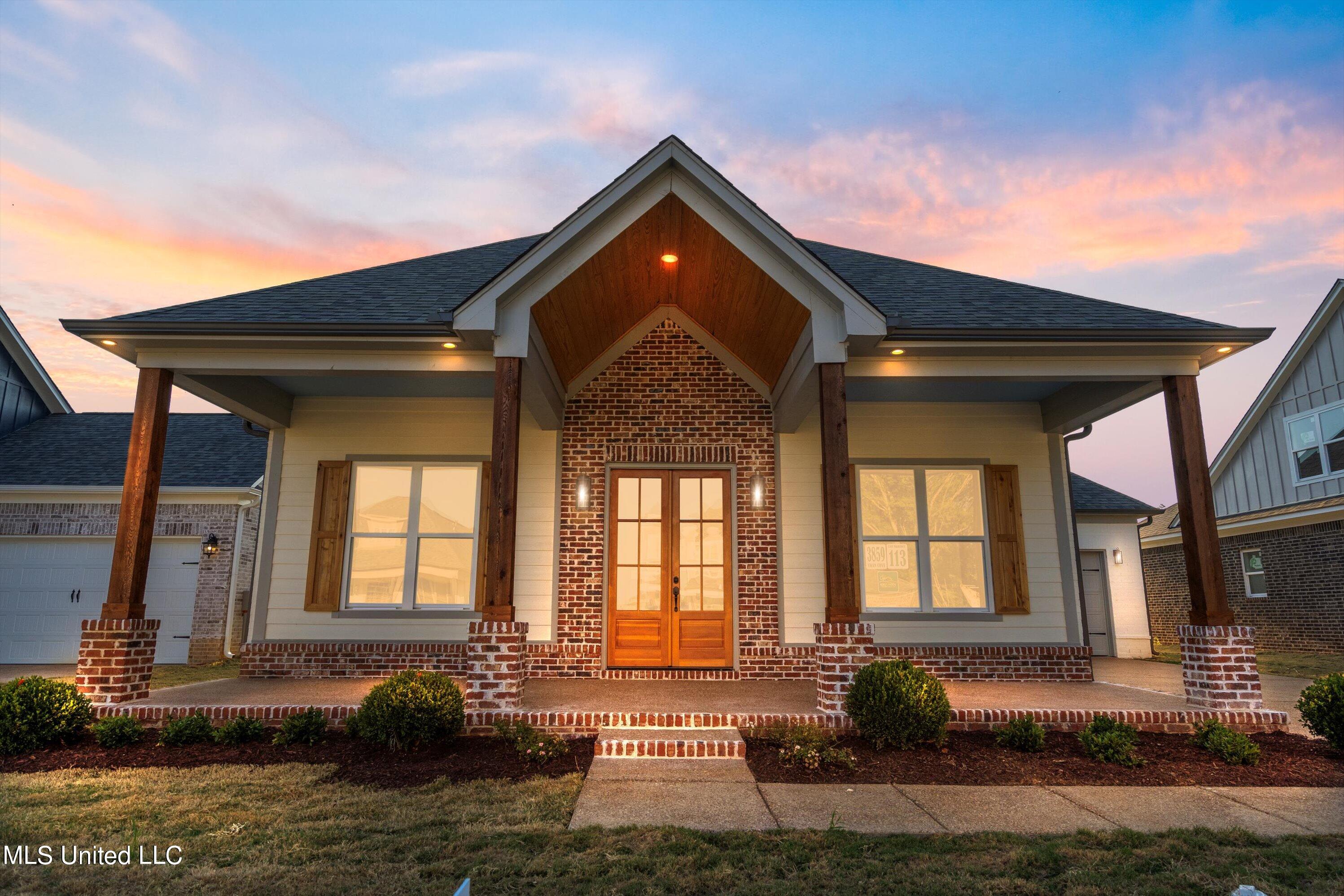 3859 Swan Cove