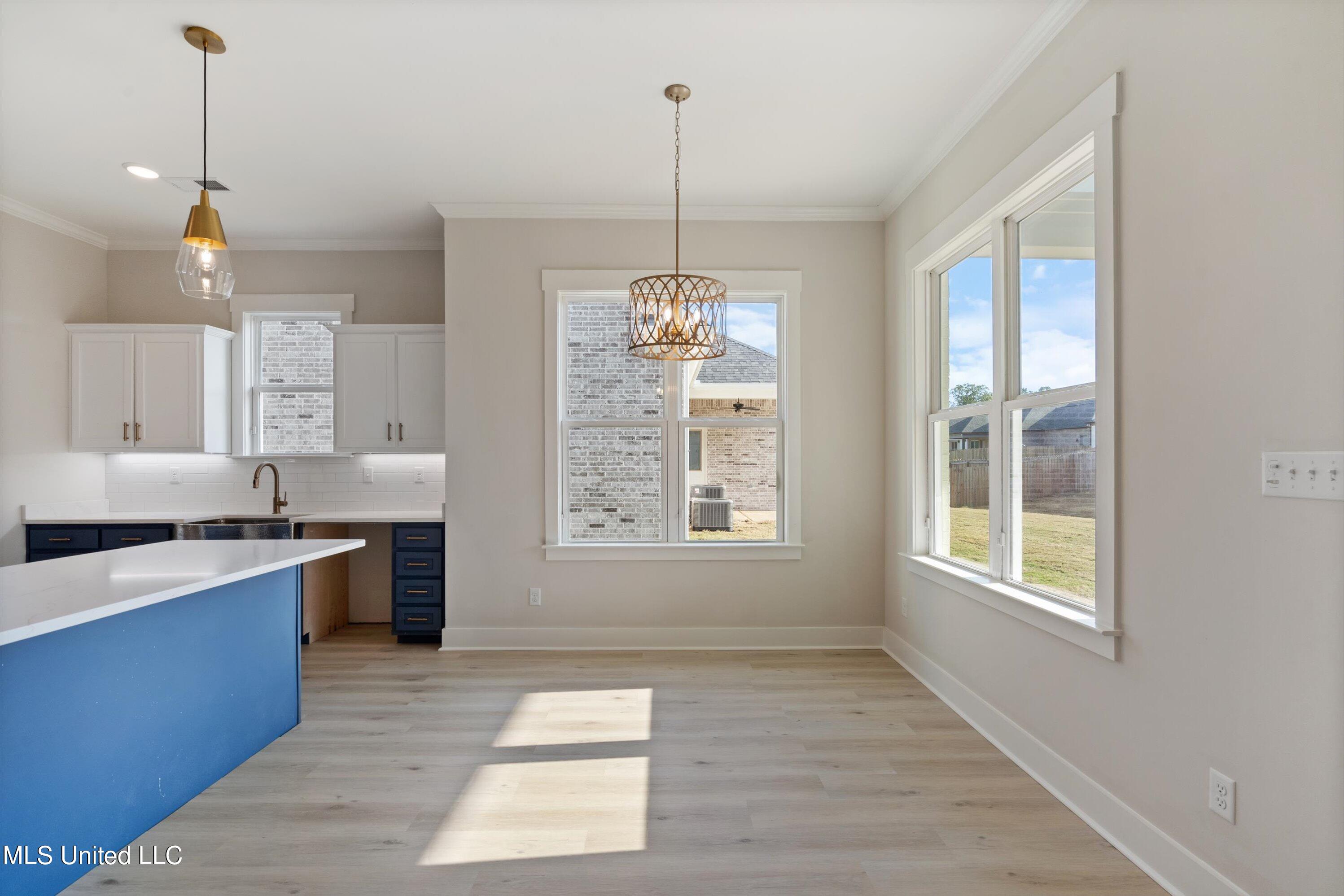 3859 Swan Cove