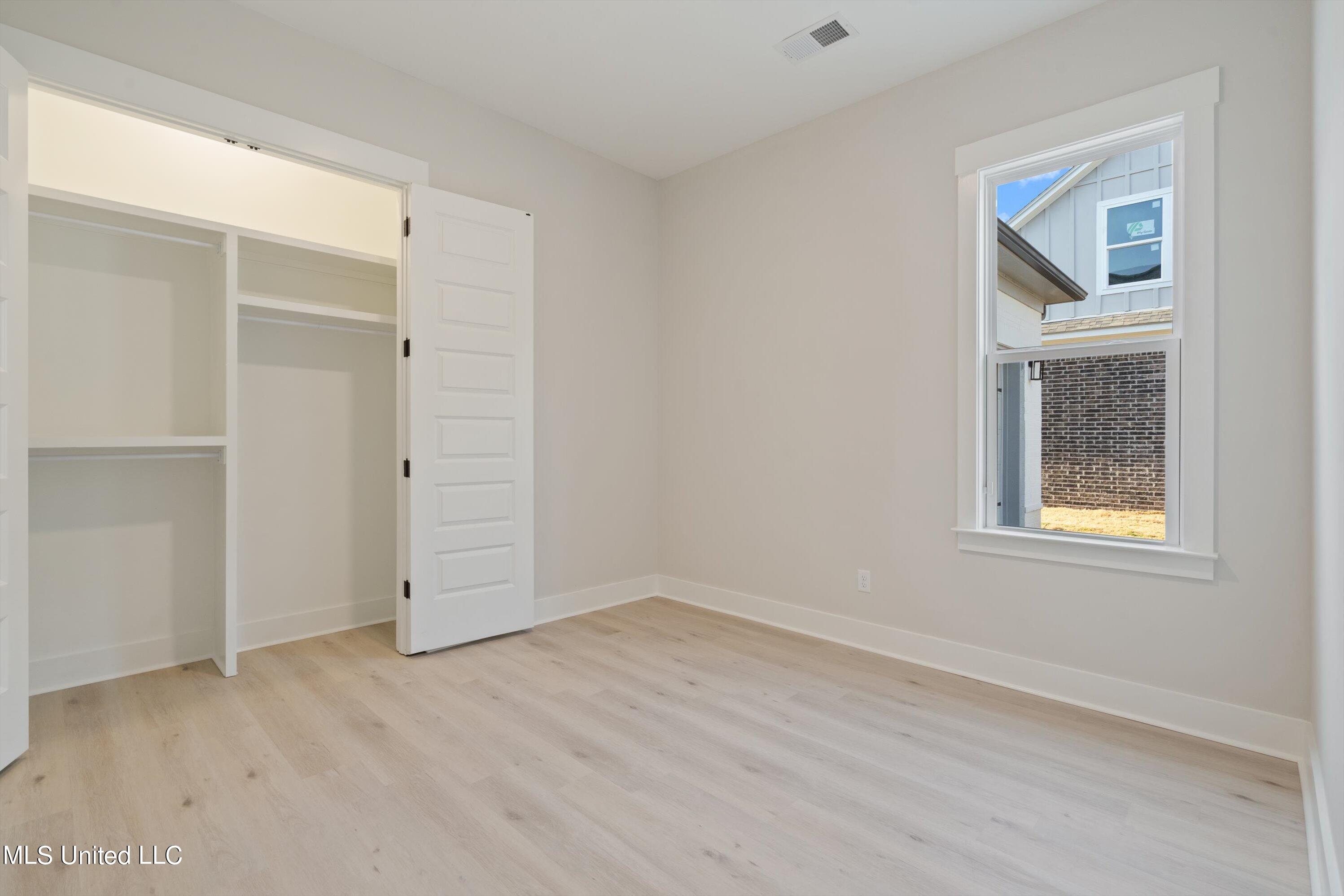 3859 Swan Cove