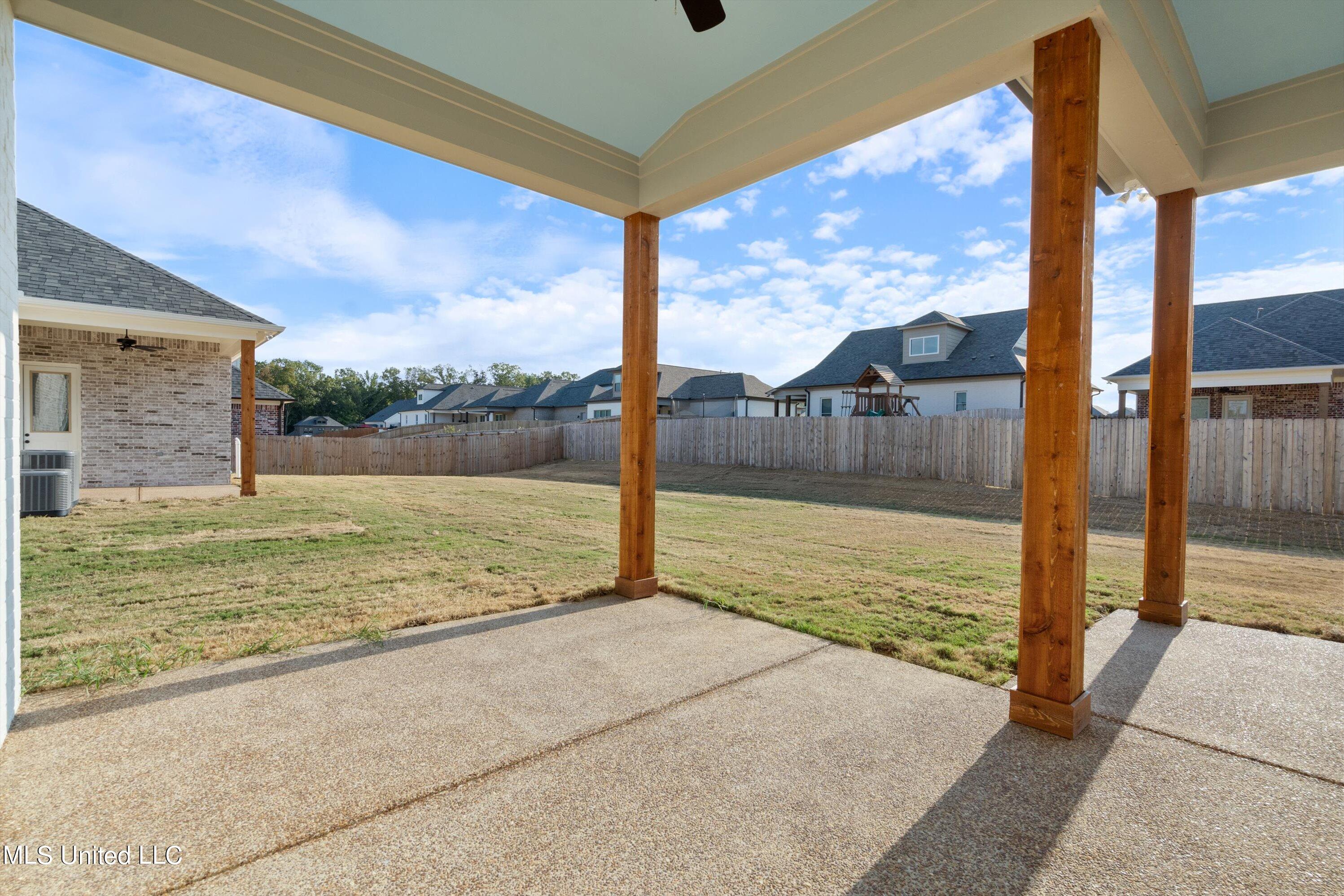 3859 Swan Cove
