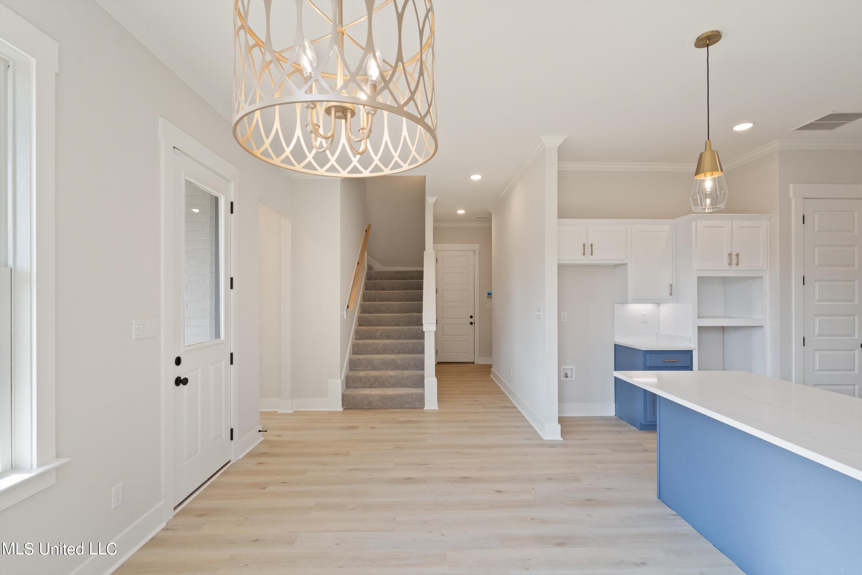 3859 Swan Cove