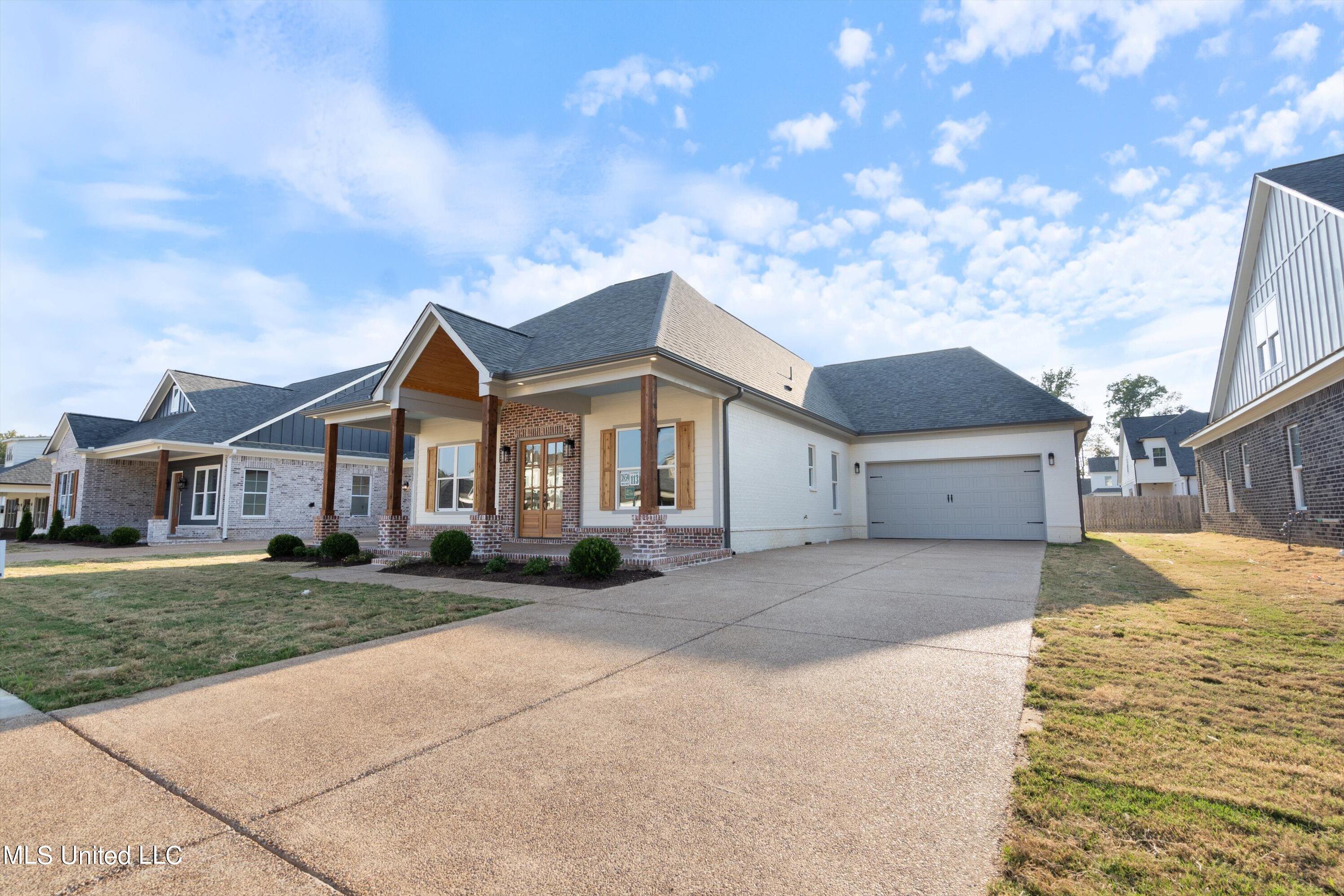 3859 Swan Cove