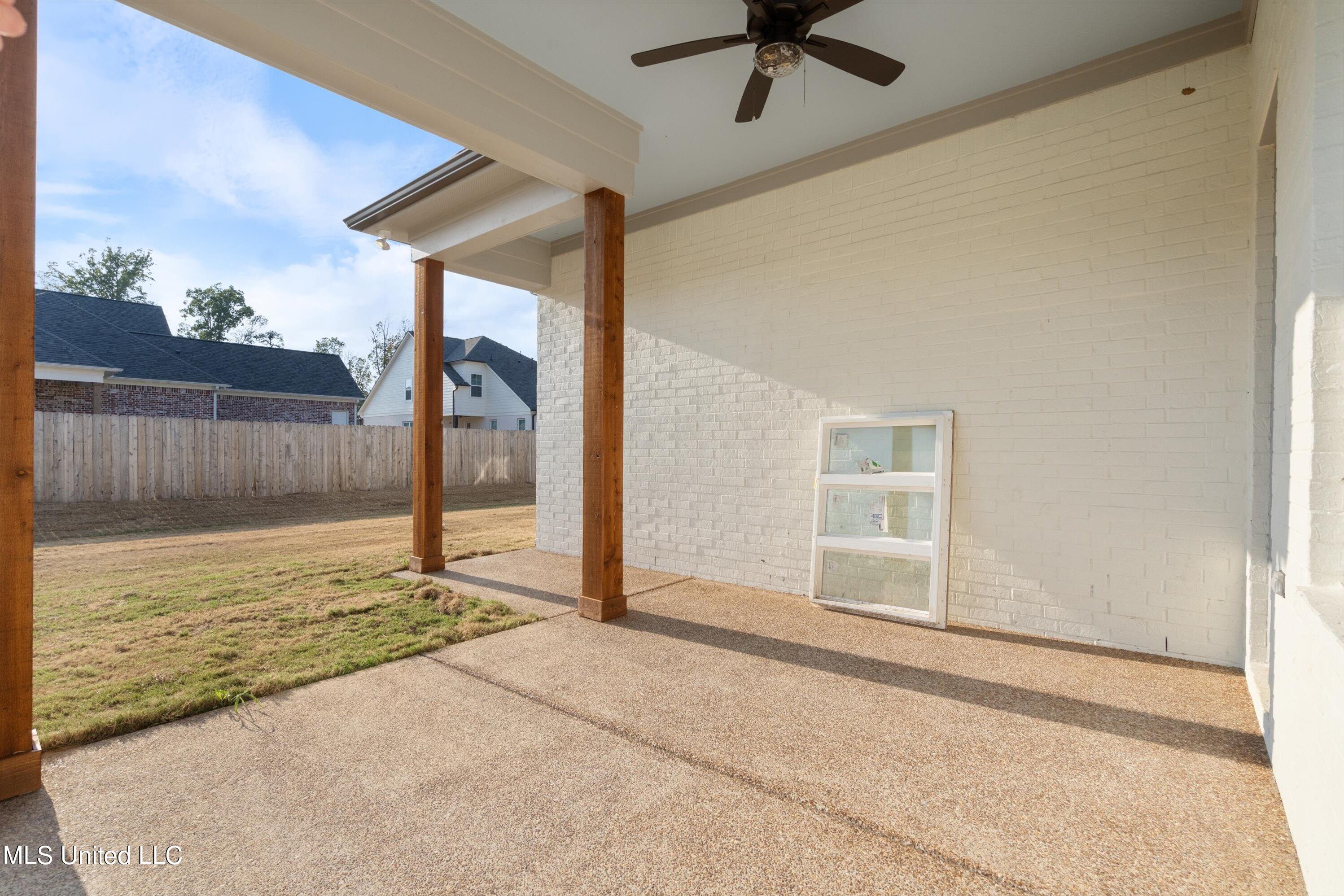 3859 Swan Cove