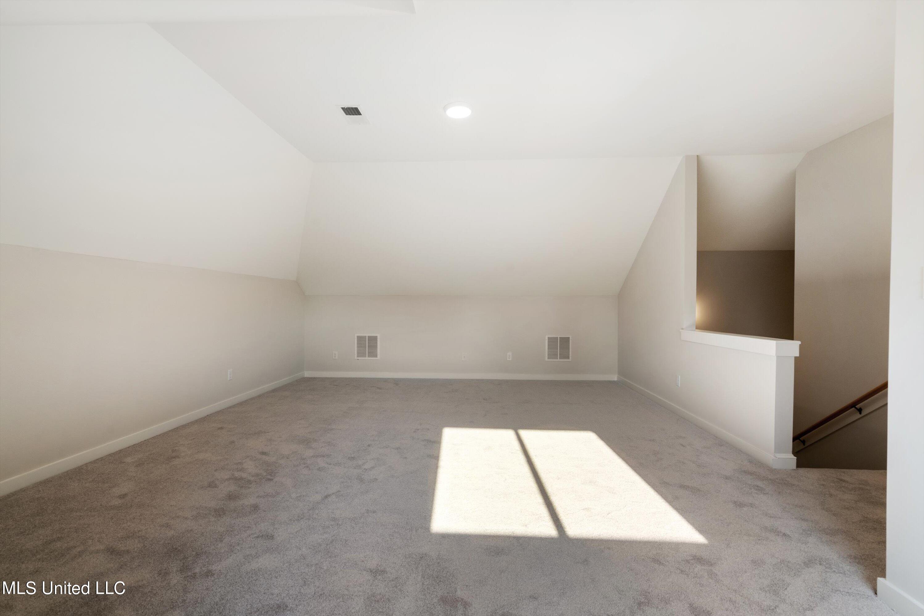 3859 Swan Cove
