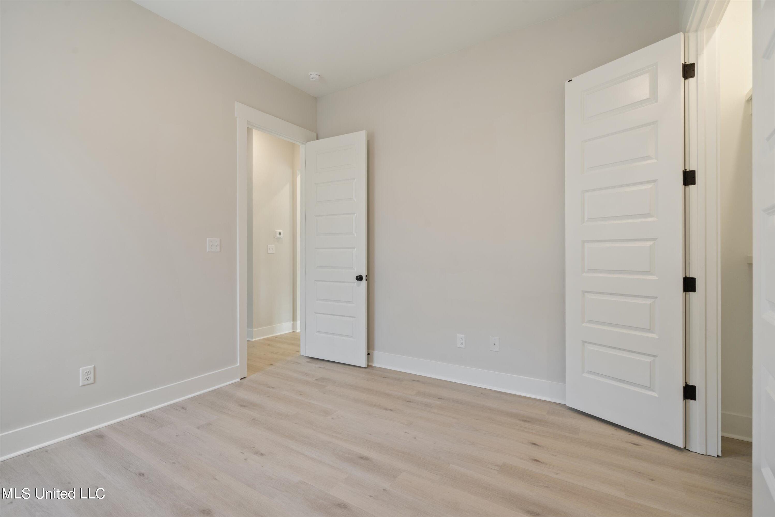 3859 Swan Cove