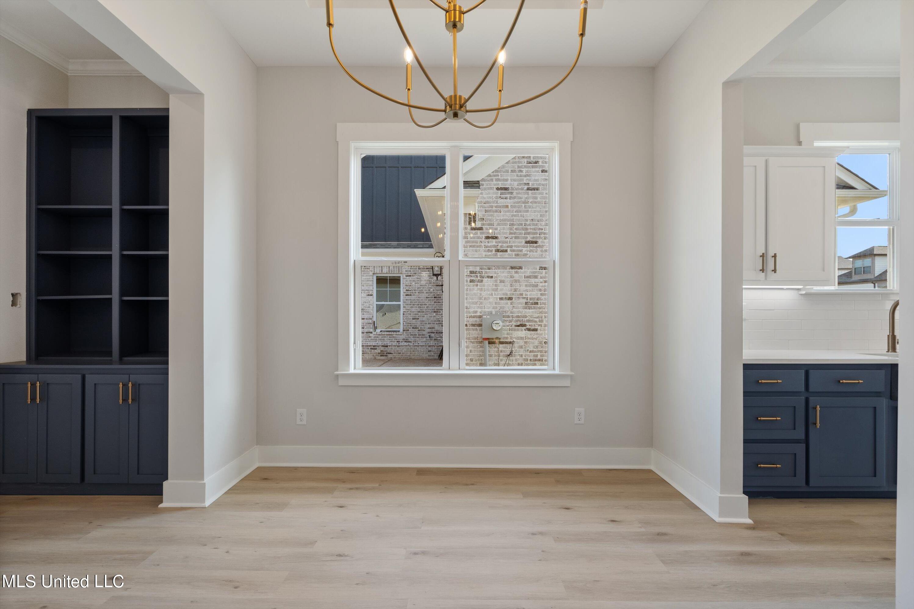 3859 Swan Cove