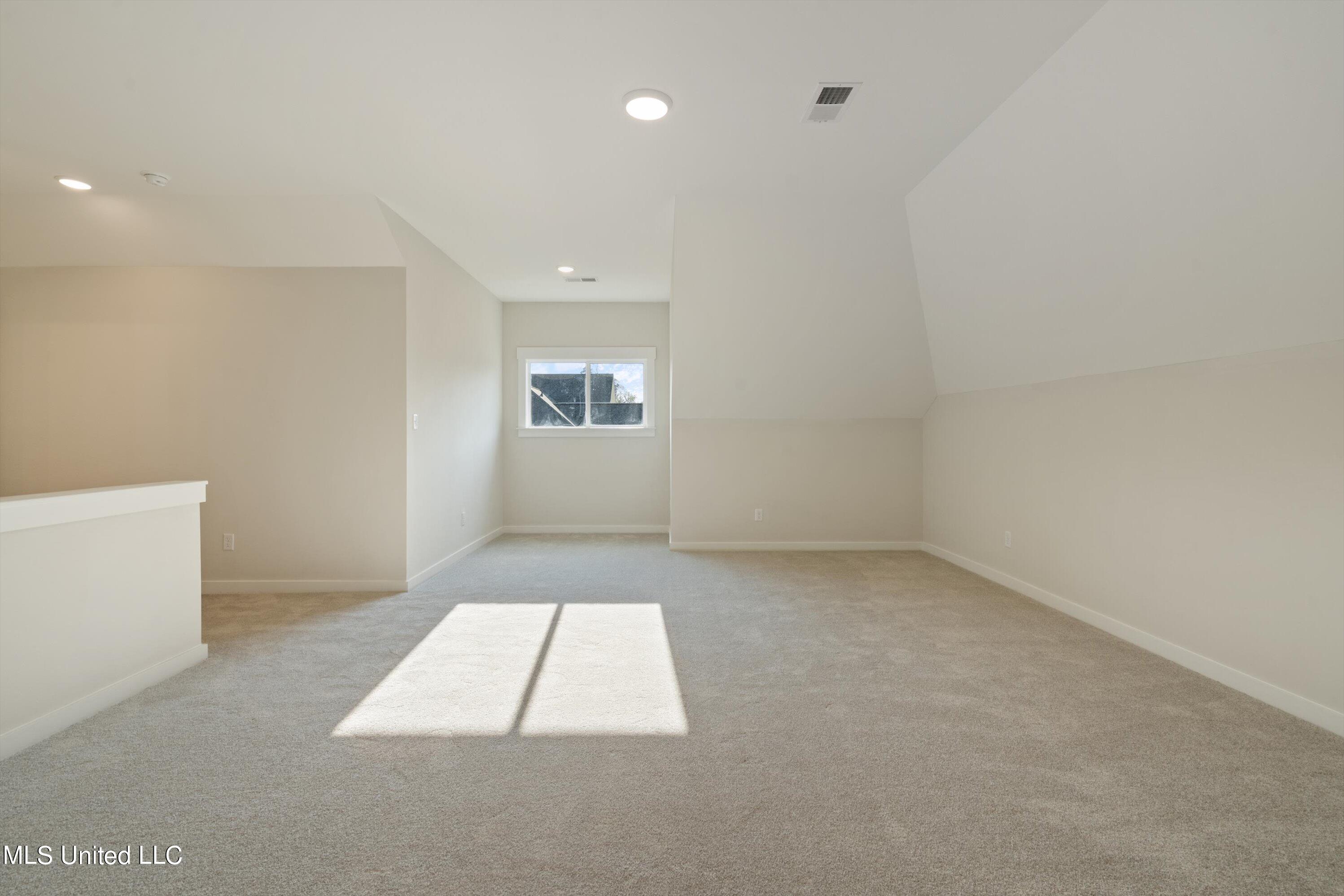 3859 Swan Cove