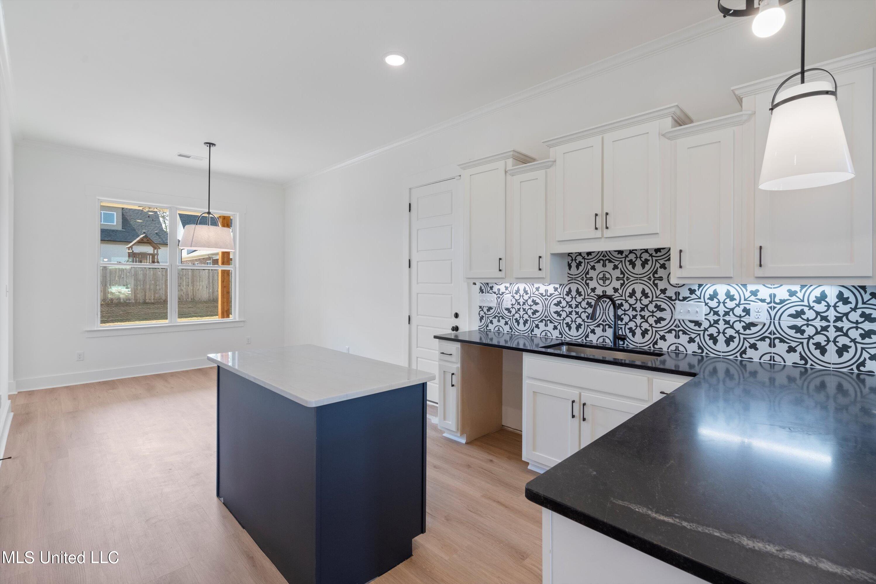 3871 Swan Cove