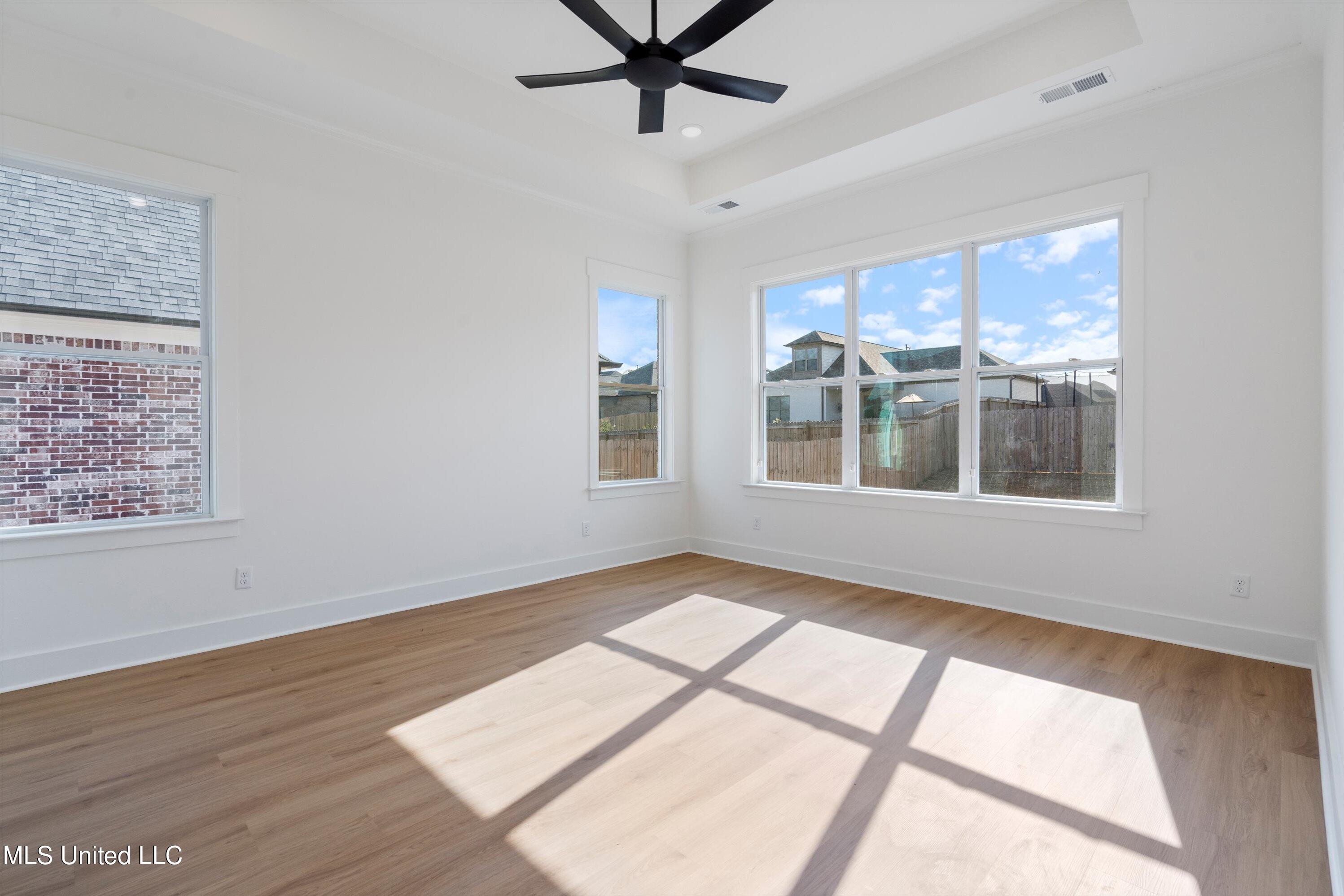 3871 Swan Cove
