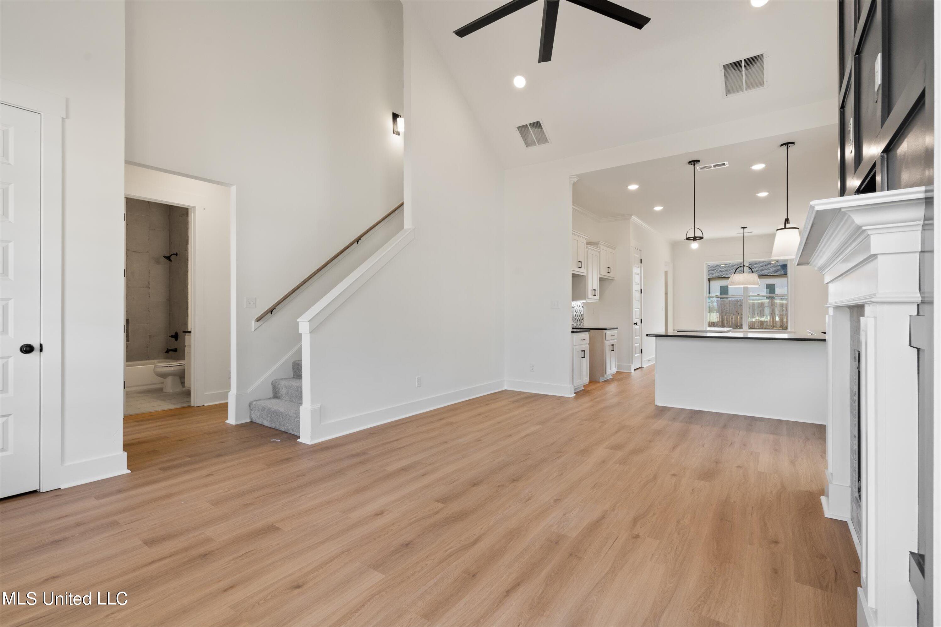 3871 Swan Cove
