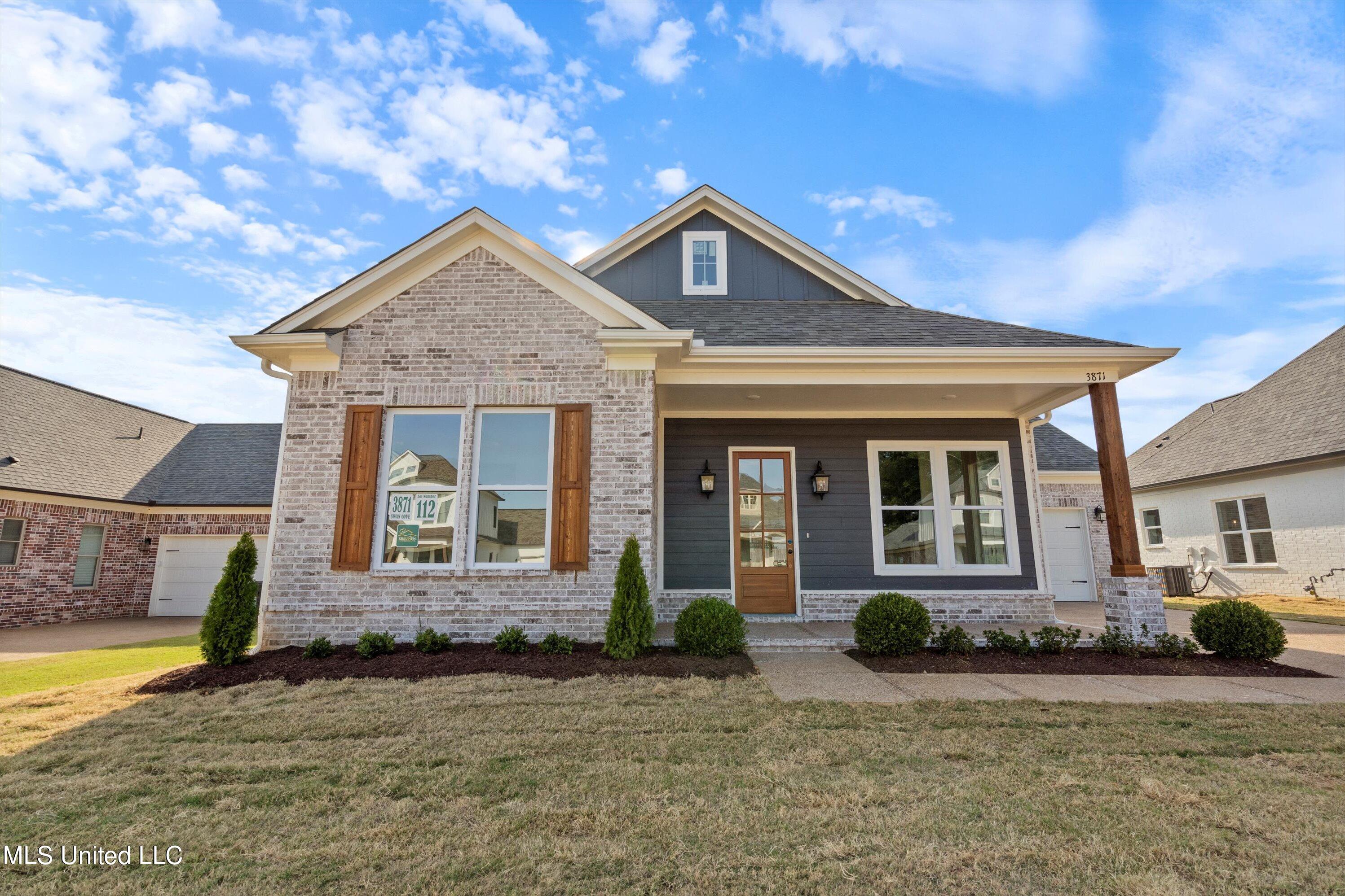 3871 Swan Cove