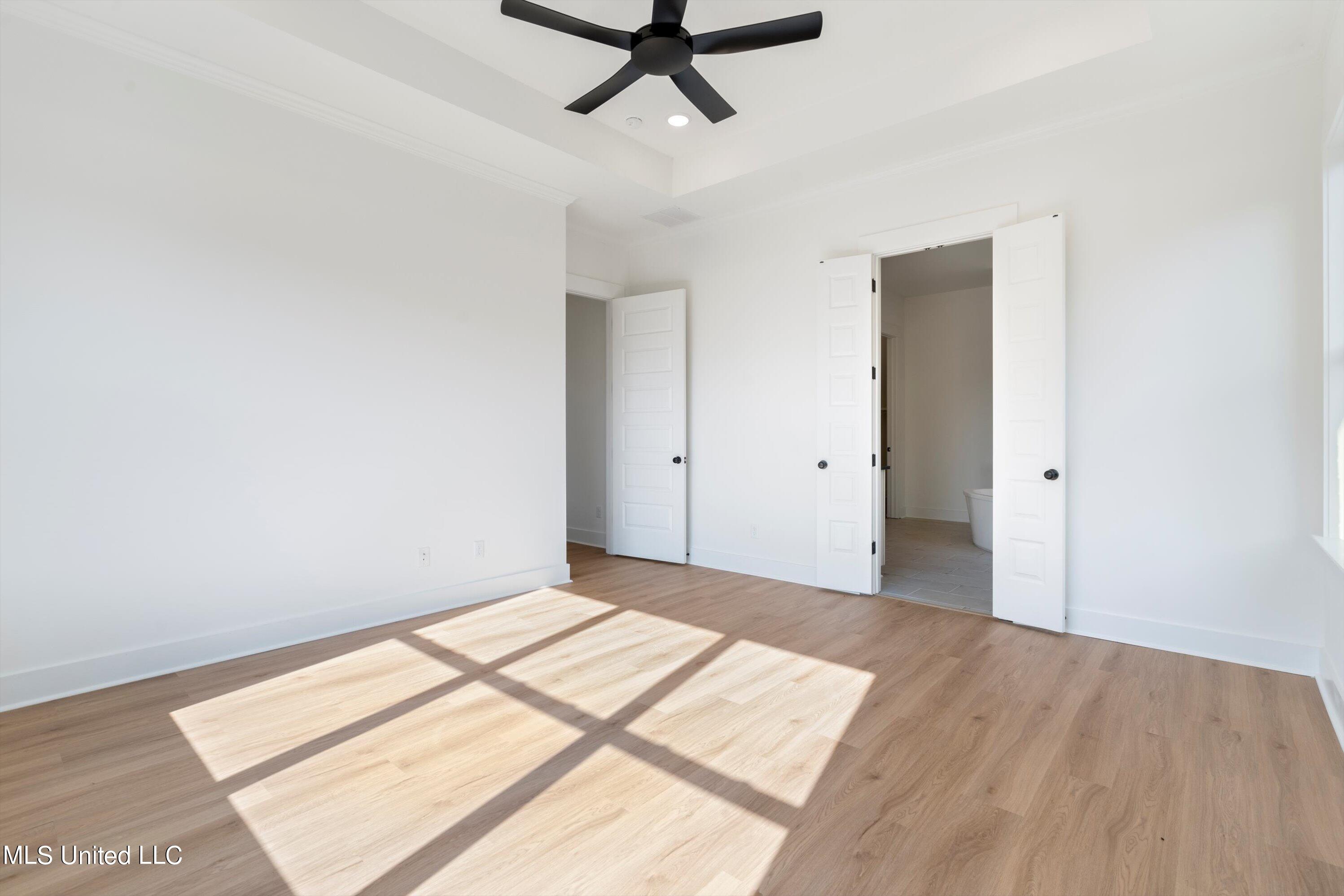 3871 Swan Cove