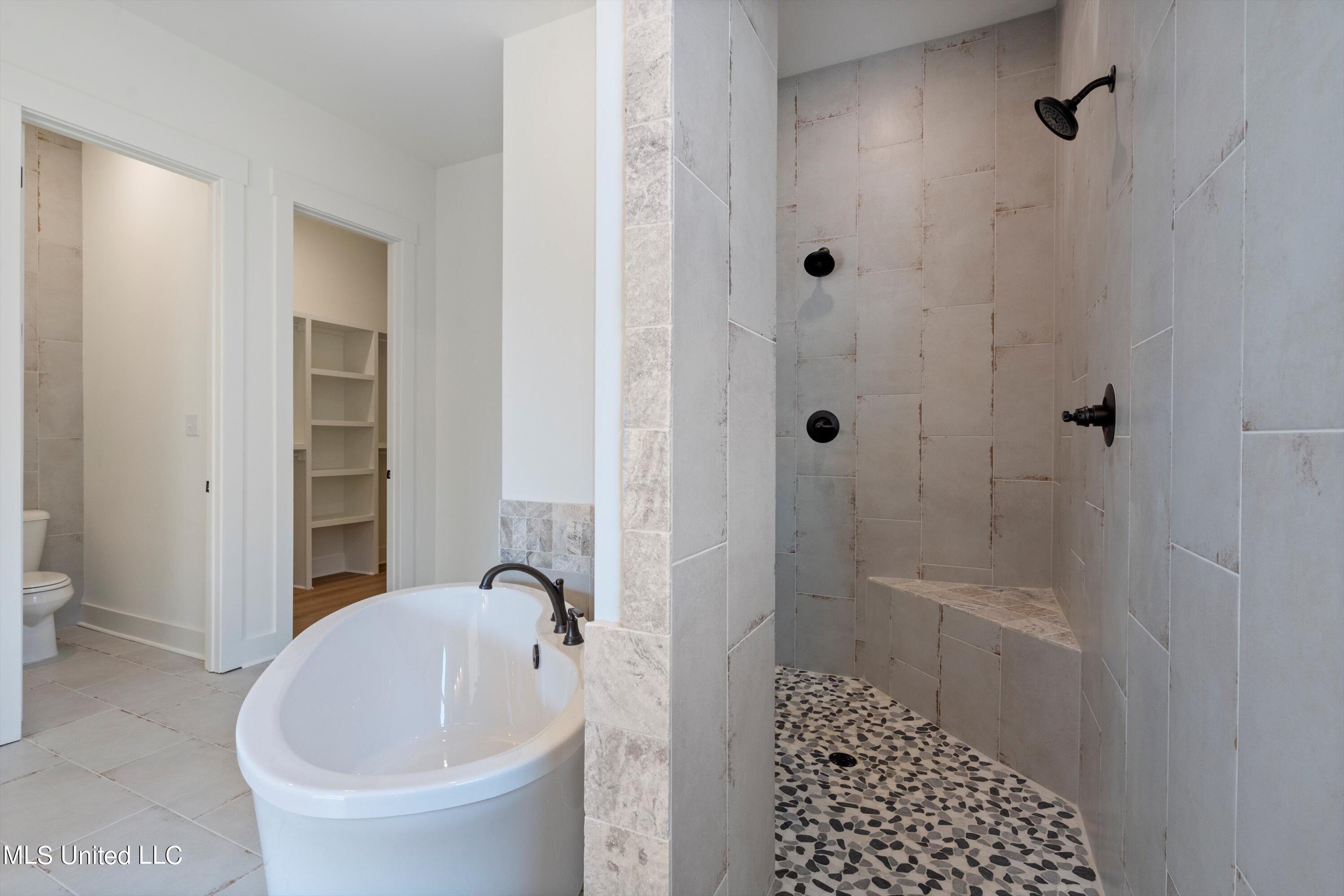 3871 Swan Cove