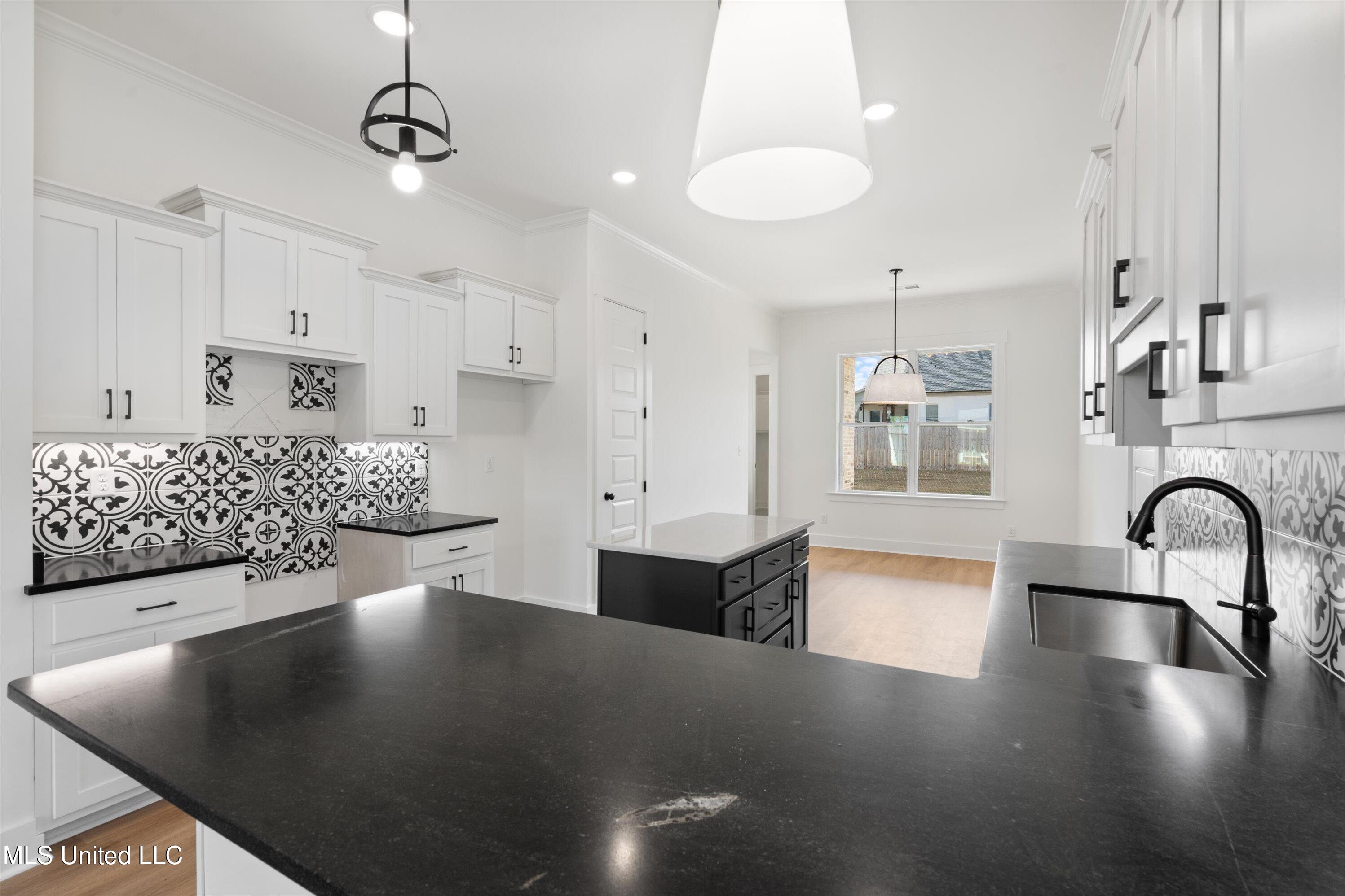 3871 Swan Cove