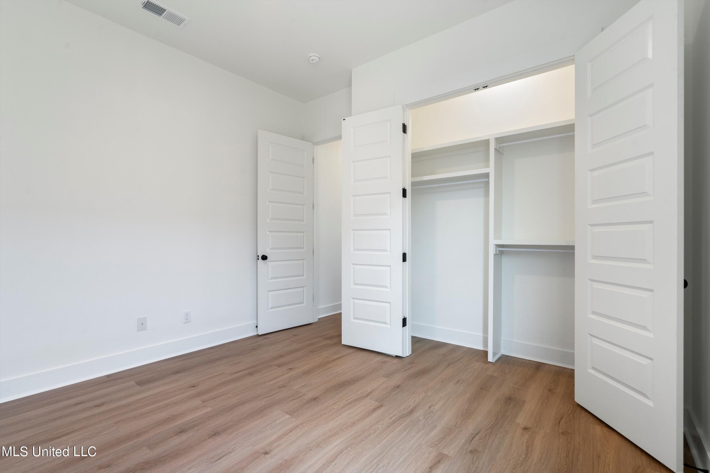 3871 Swan Cove