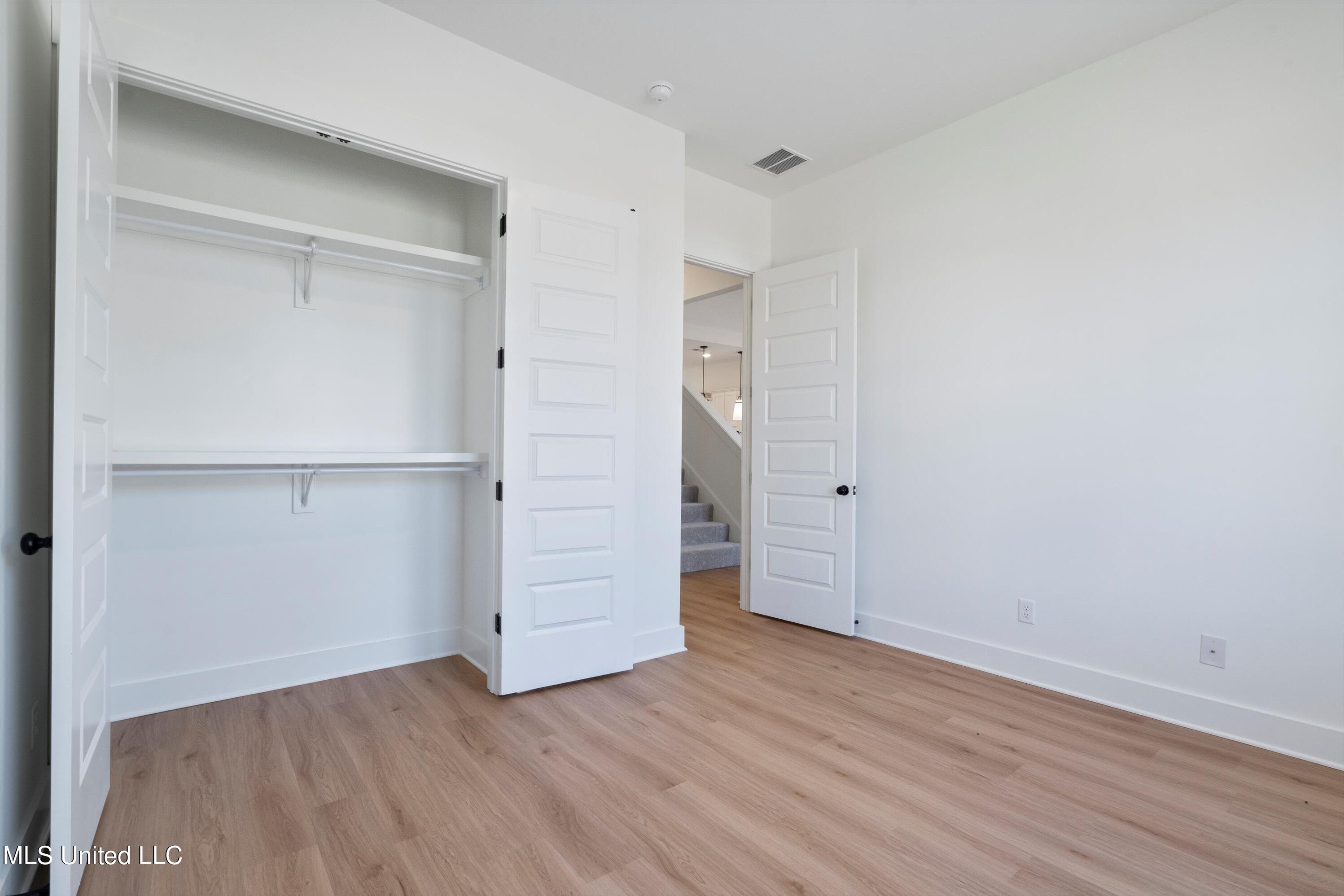 3871 Swan Cove