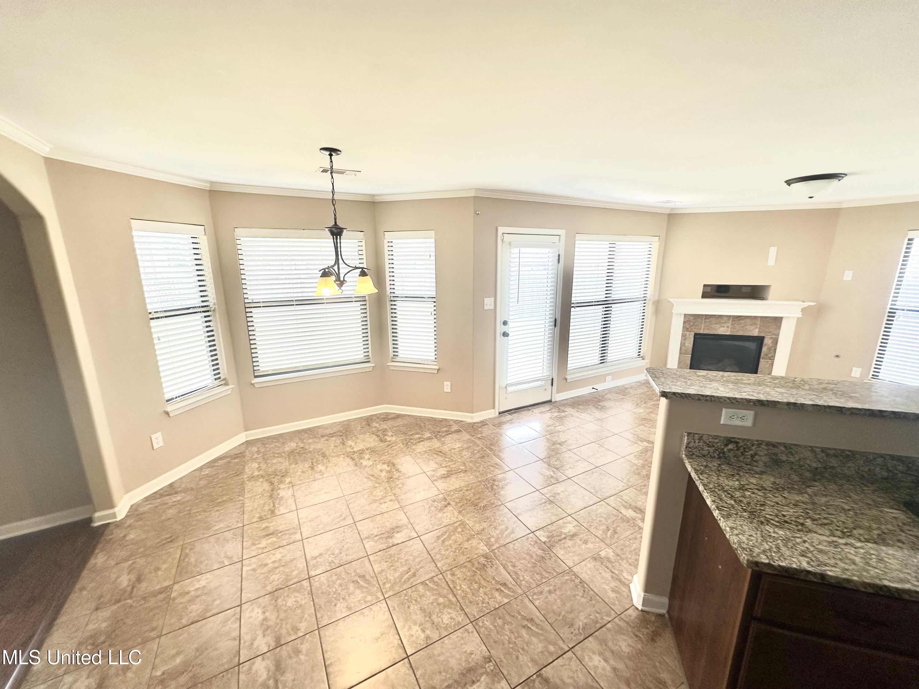 13470 Lapstone Lane