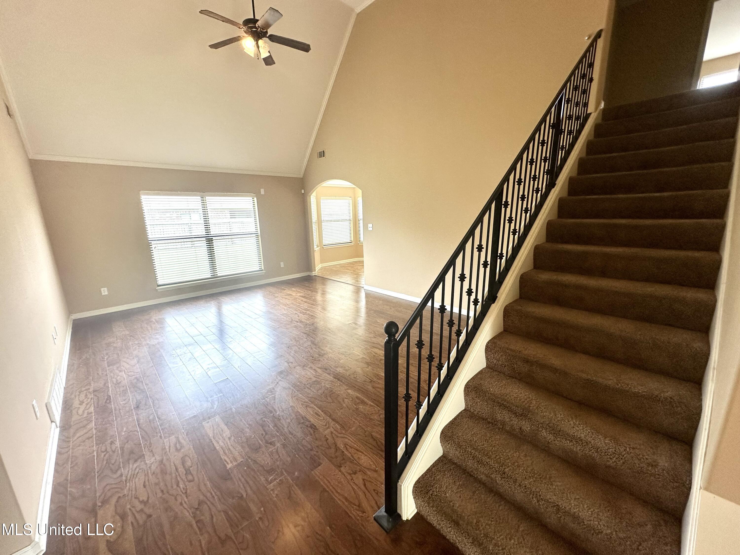 13470 Lapstone Lane