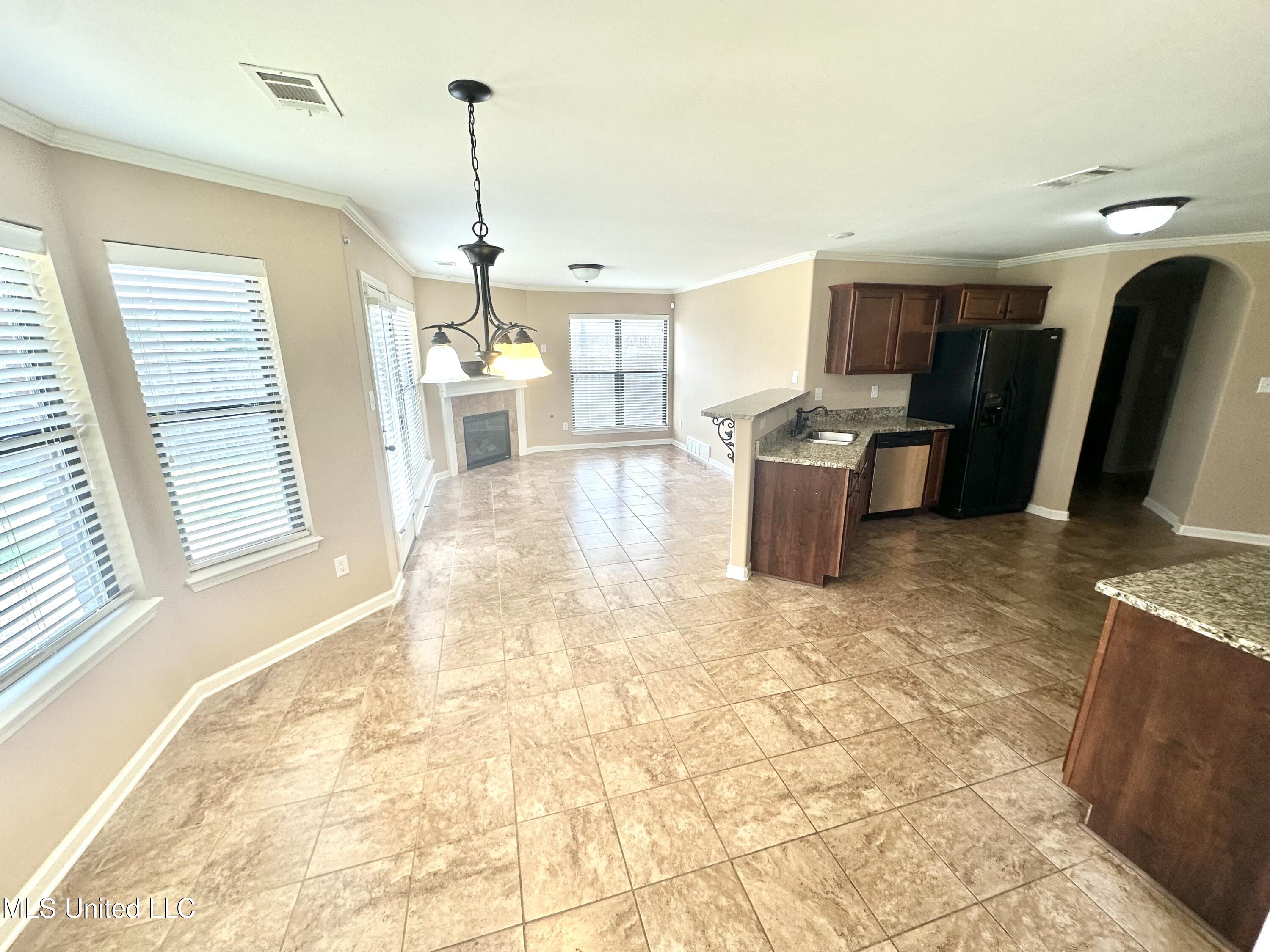 13470 Lapstone Lane