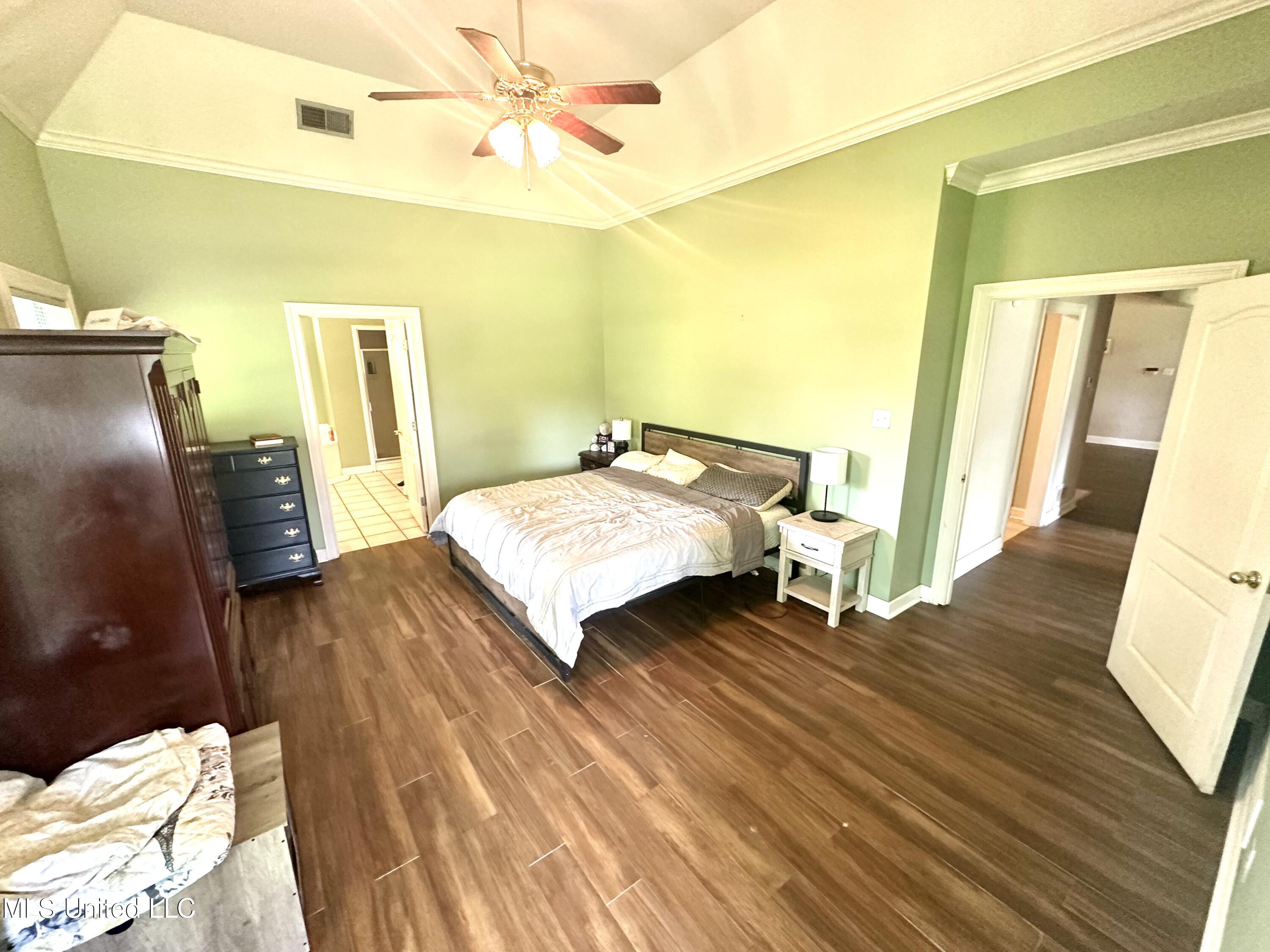 2400 Appleton Drive