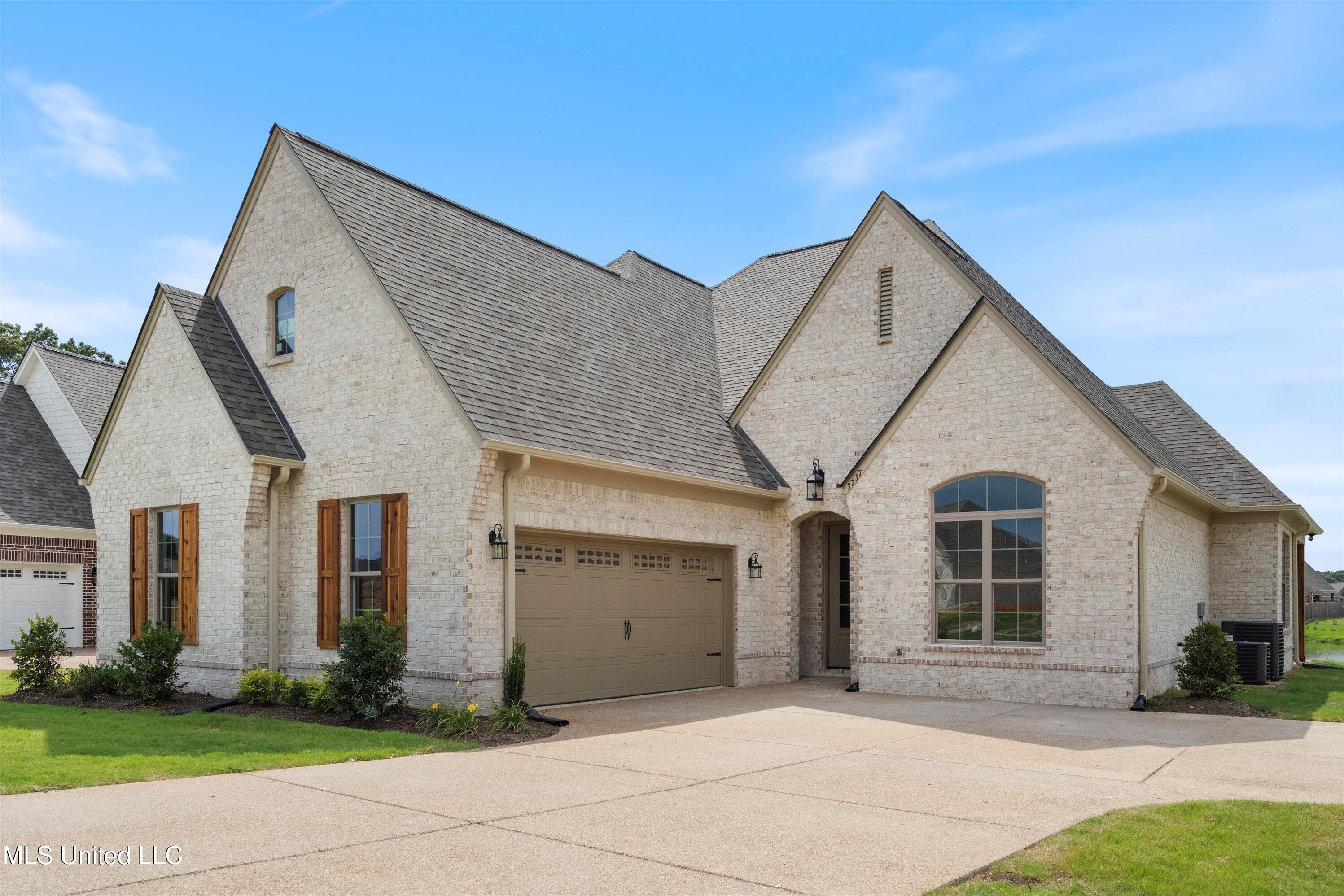 3737 Roland Drive