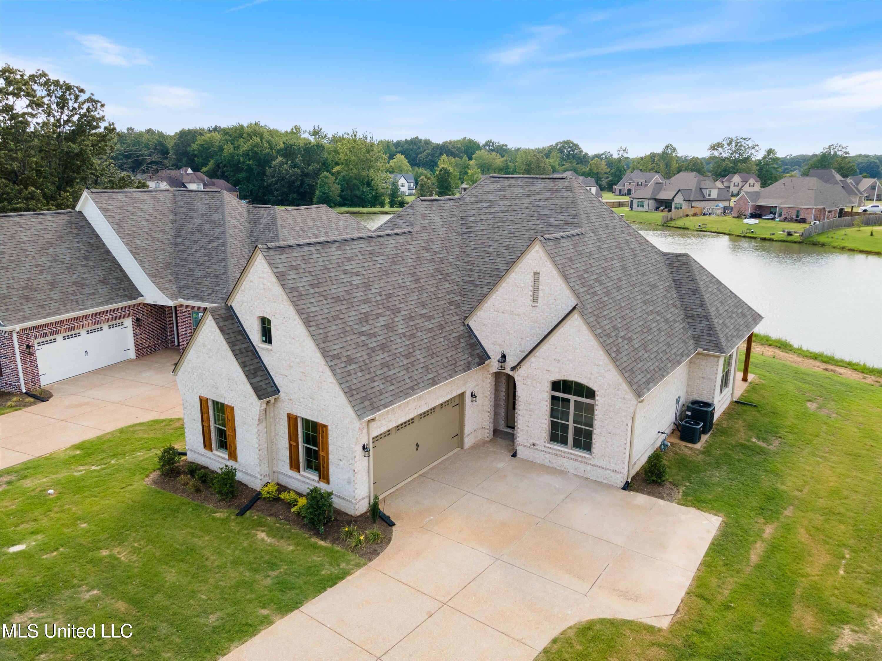 3737 Roland Drive
