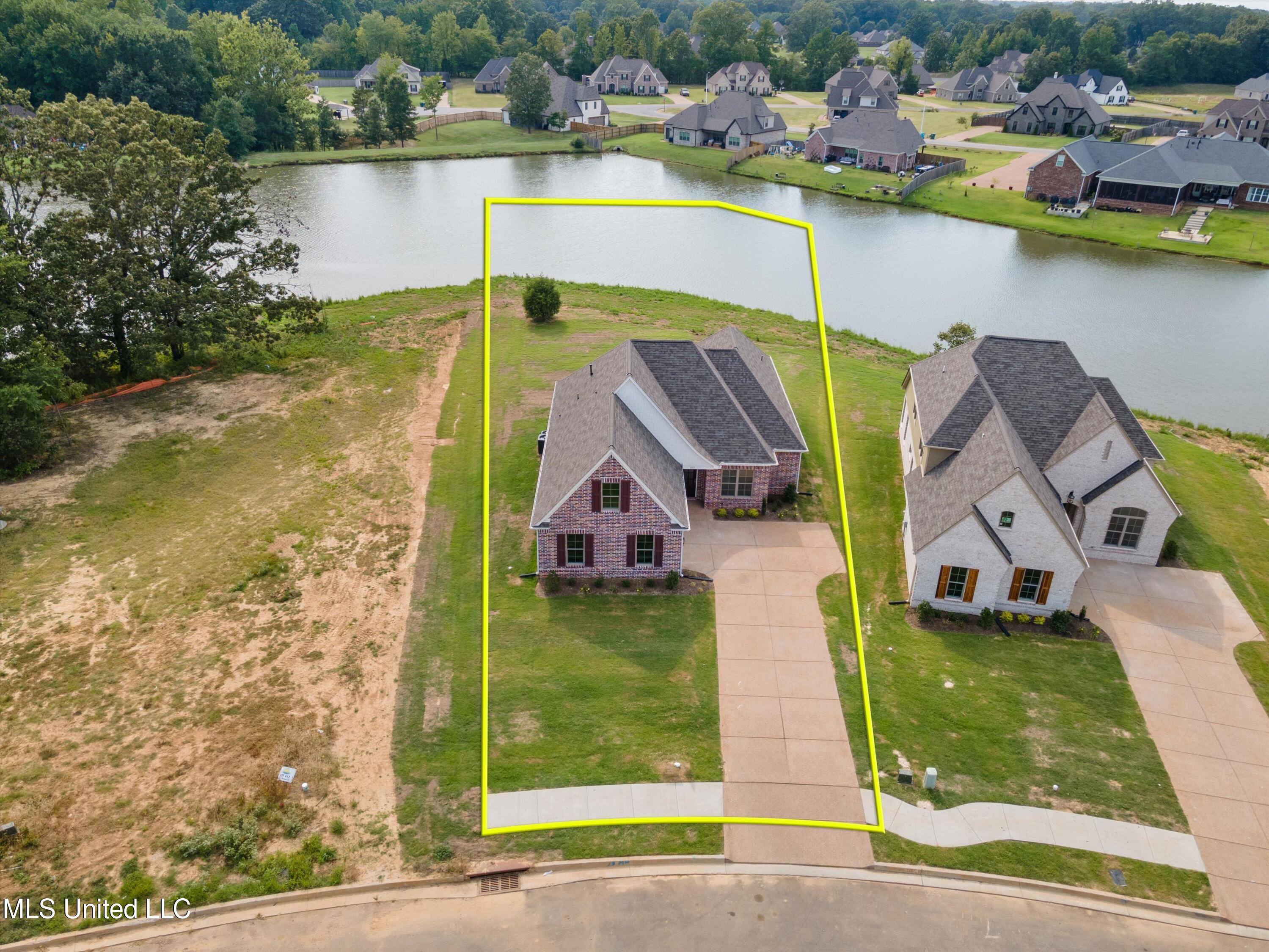 3733 Roland Drive