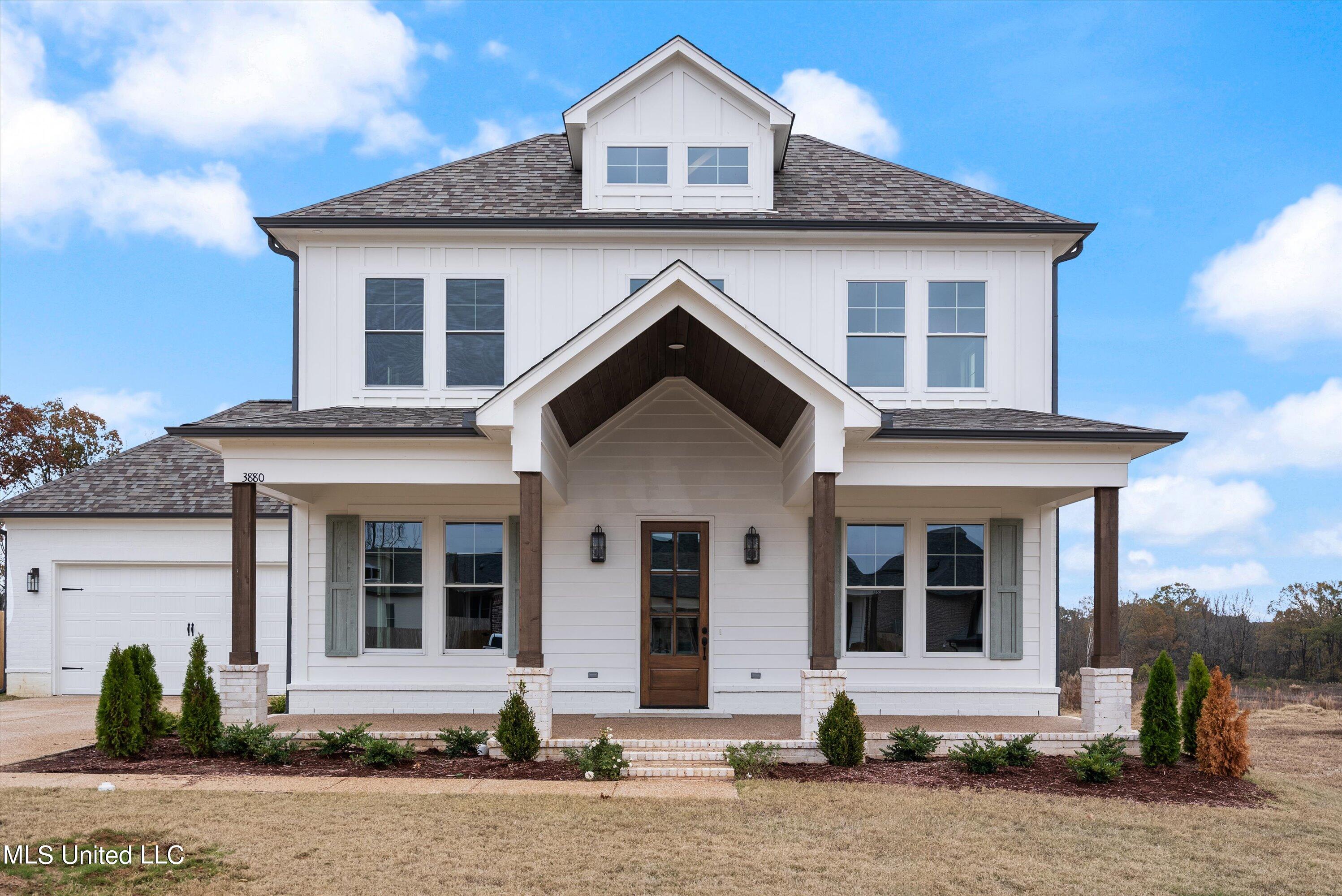 3911 Swan Cove
