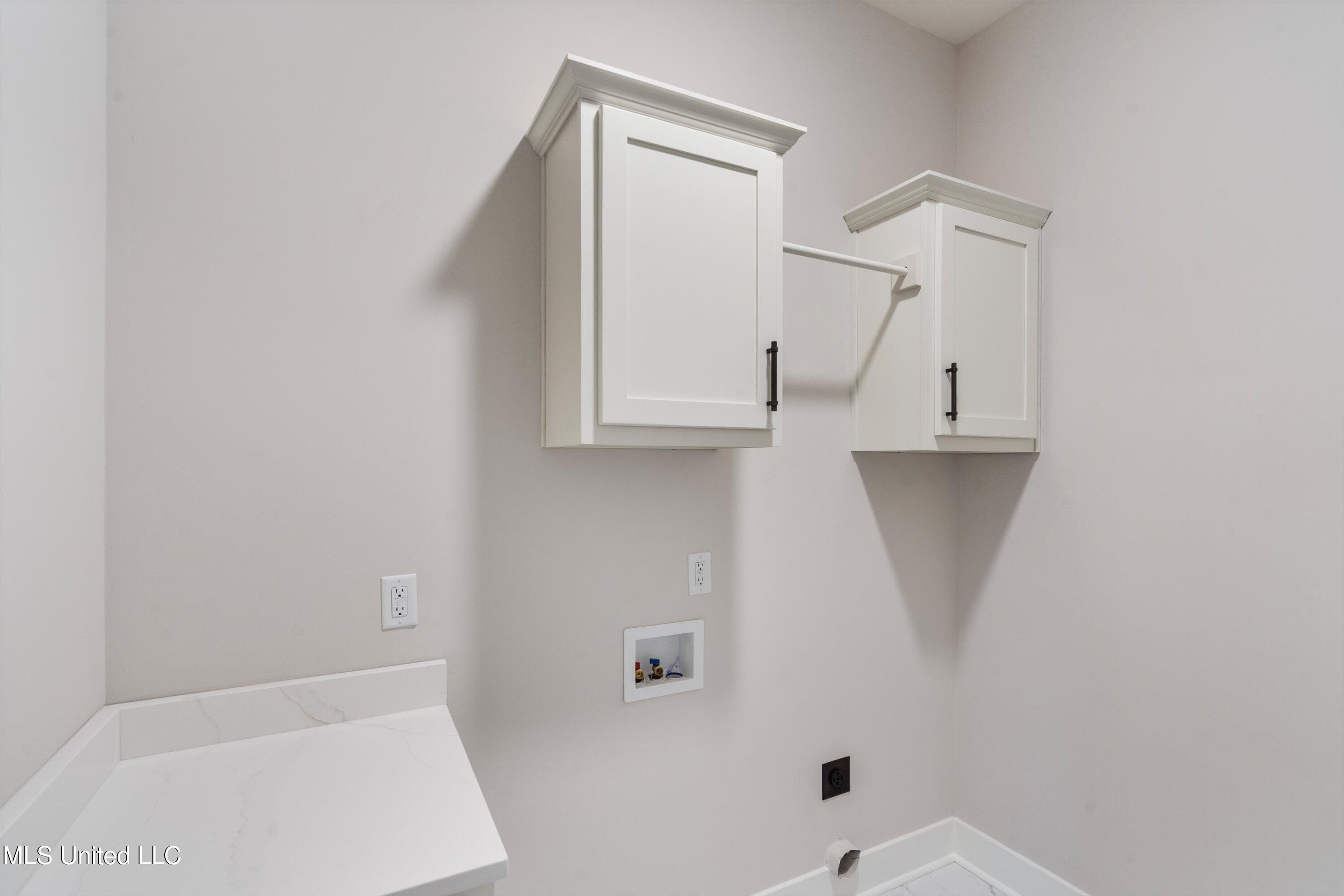 3922 Swan Cove