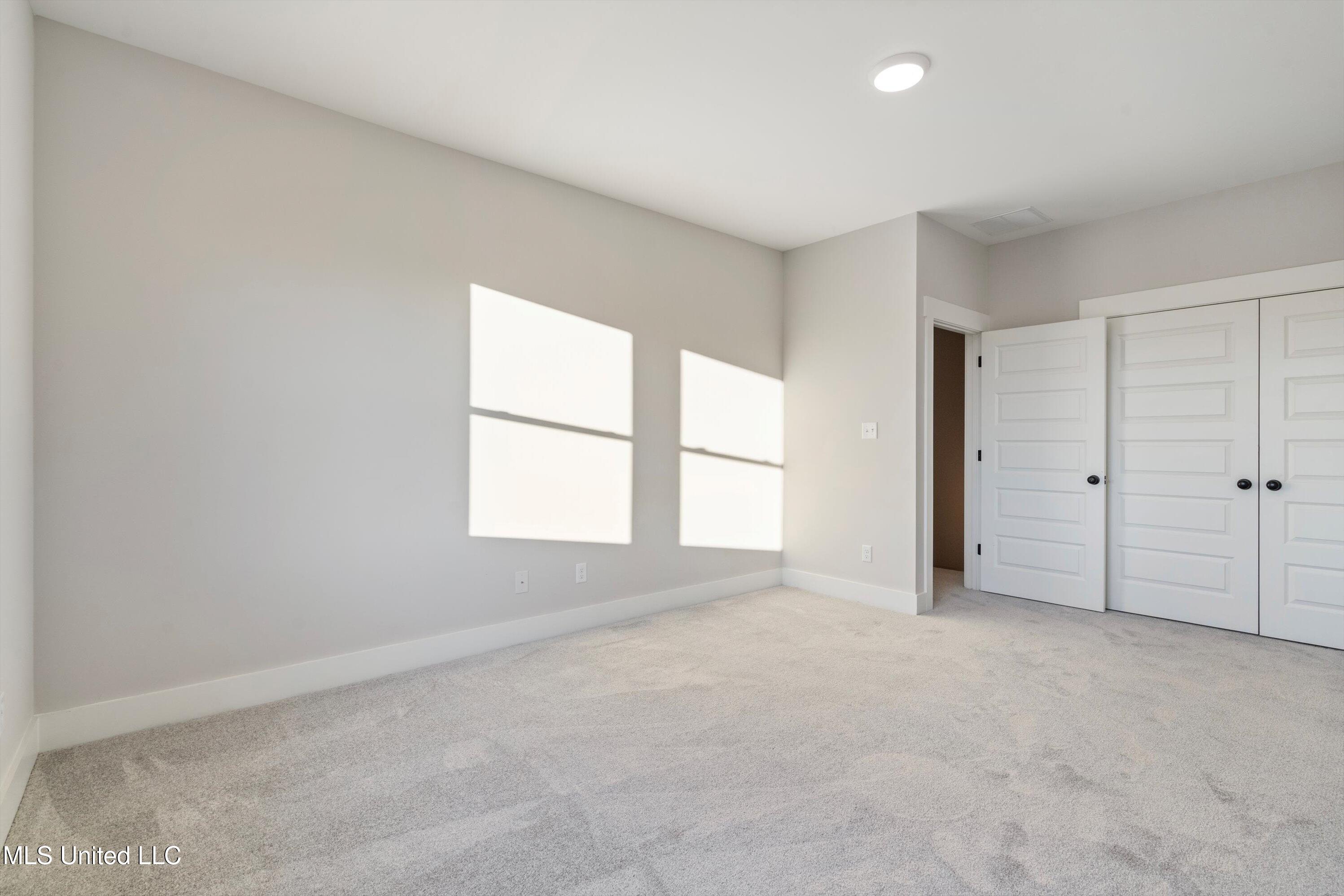 3922 Swan Cove