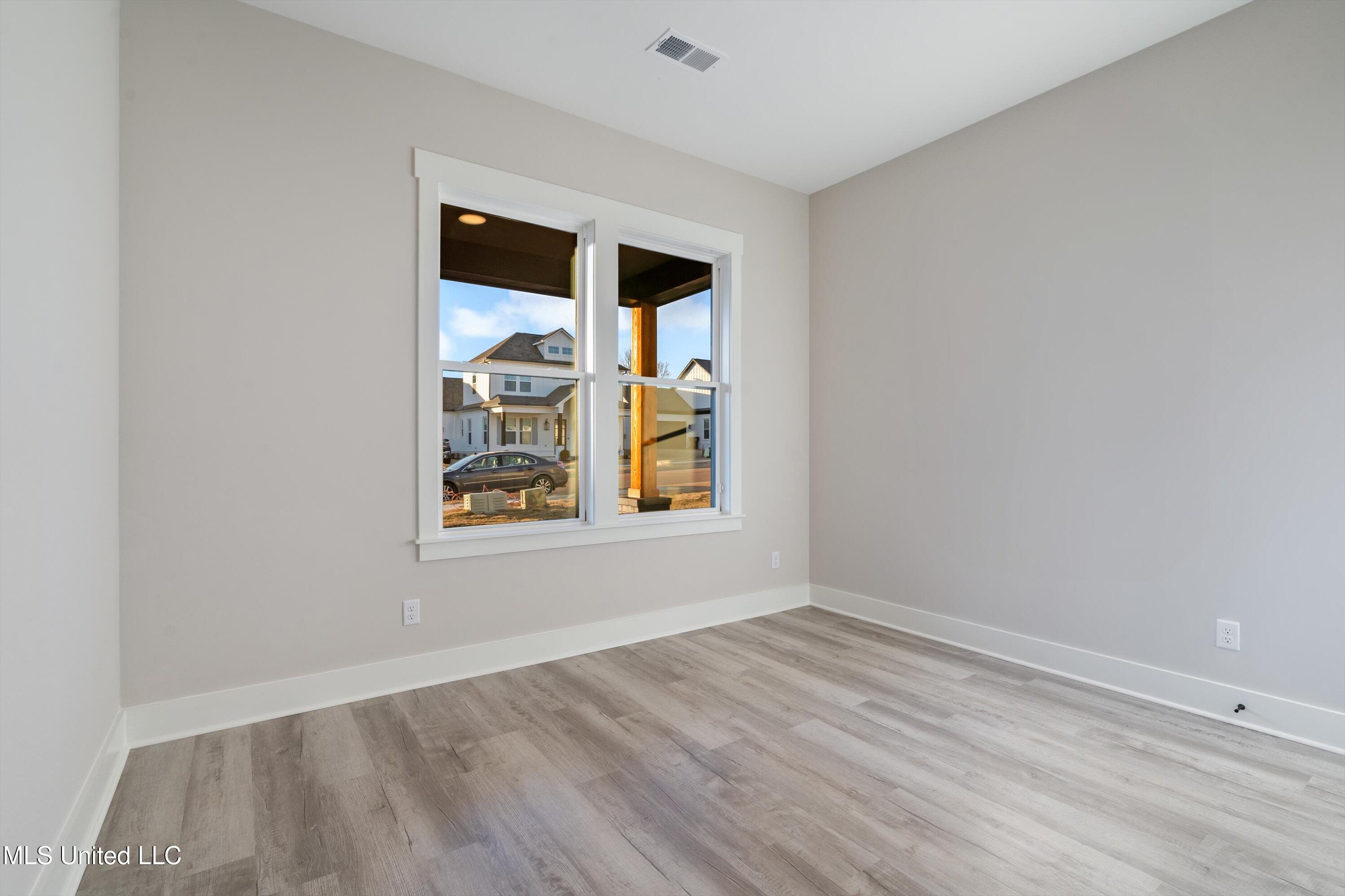 3922 Swan Cove