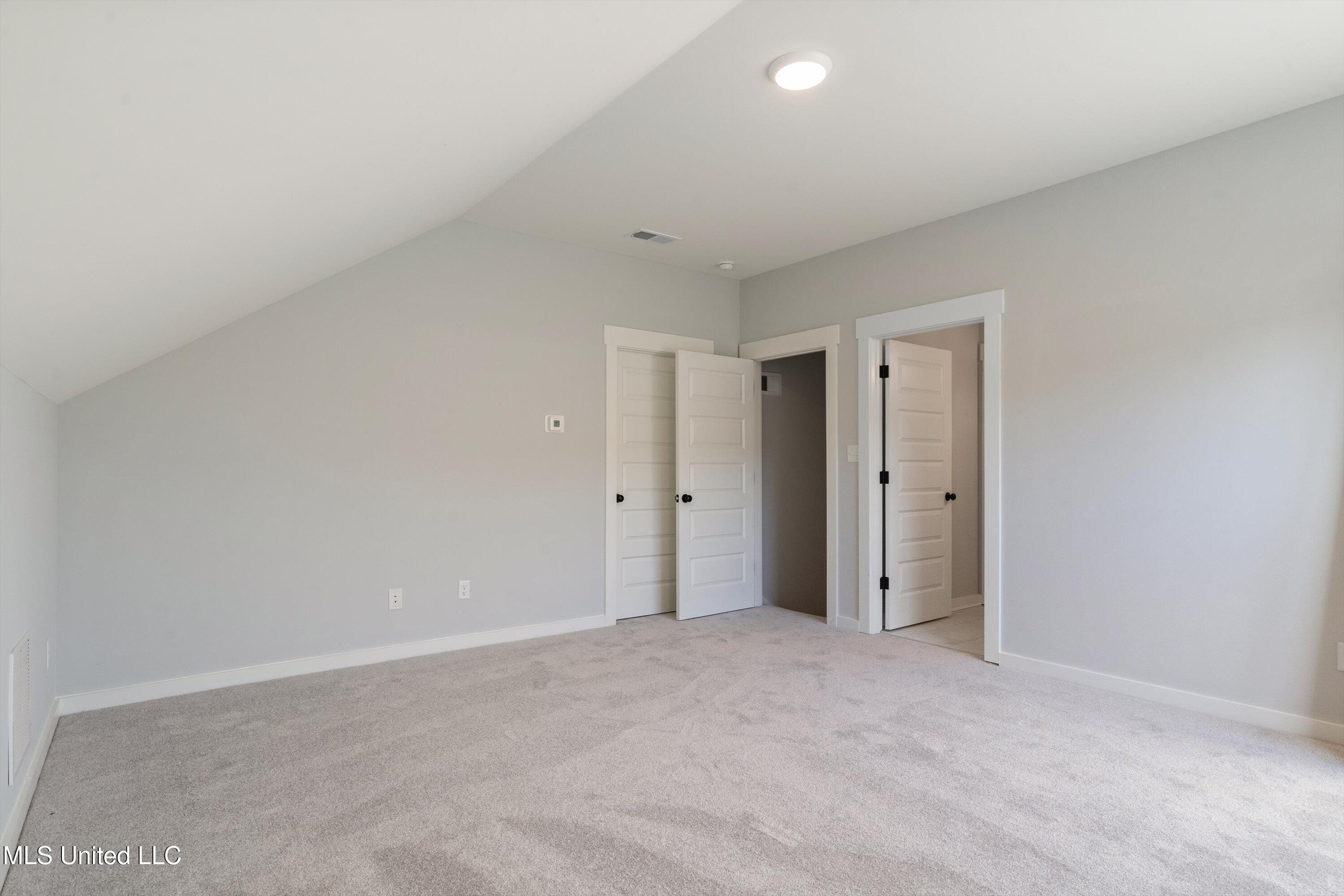 3847 Swan Cove